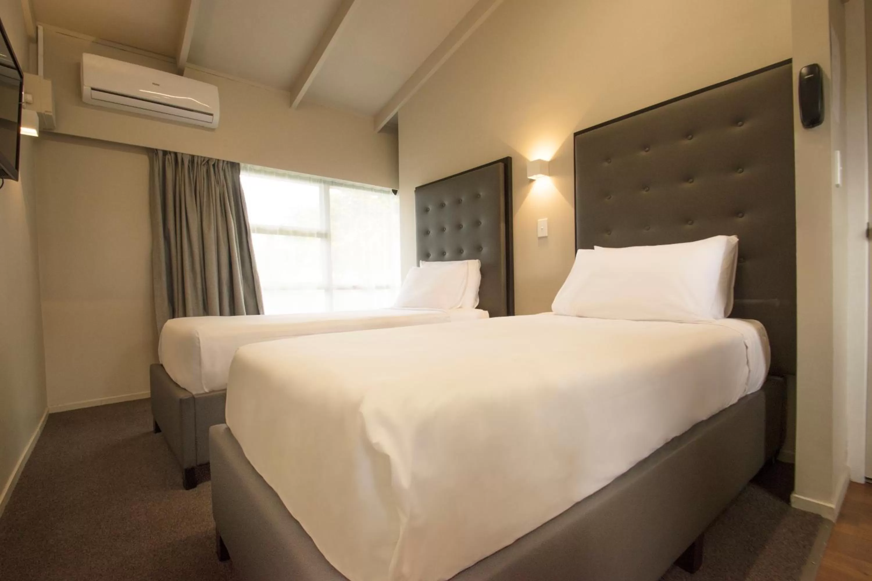 One-Bedroom Family Apartment in Middlemore Motel