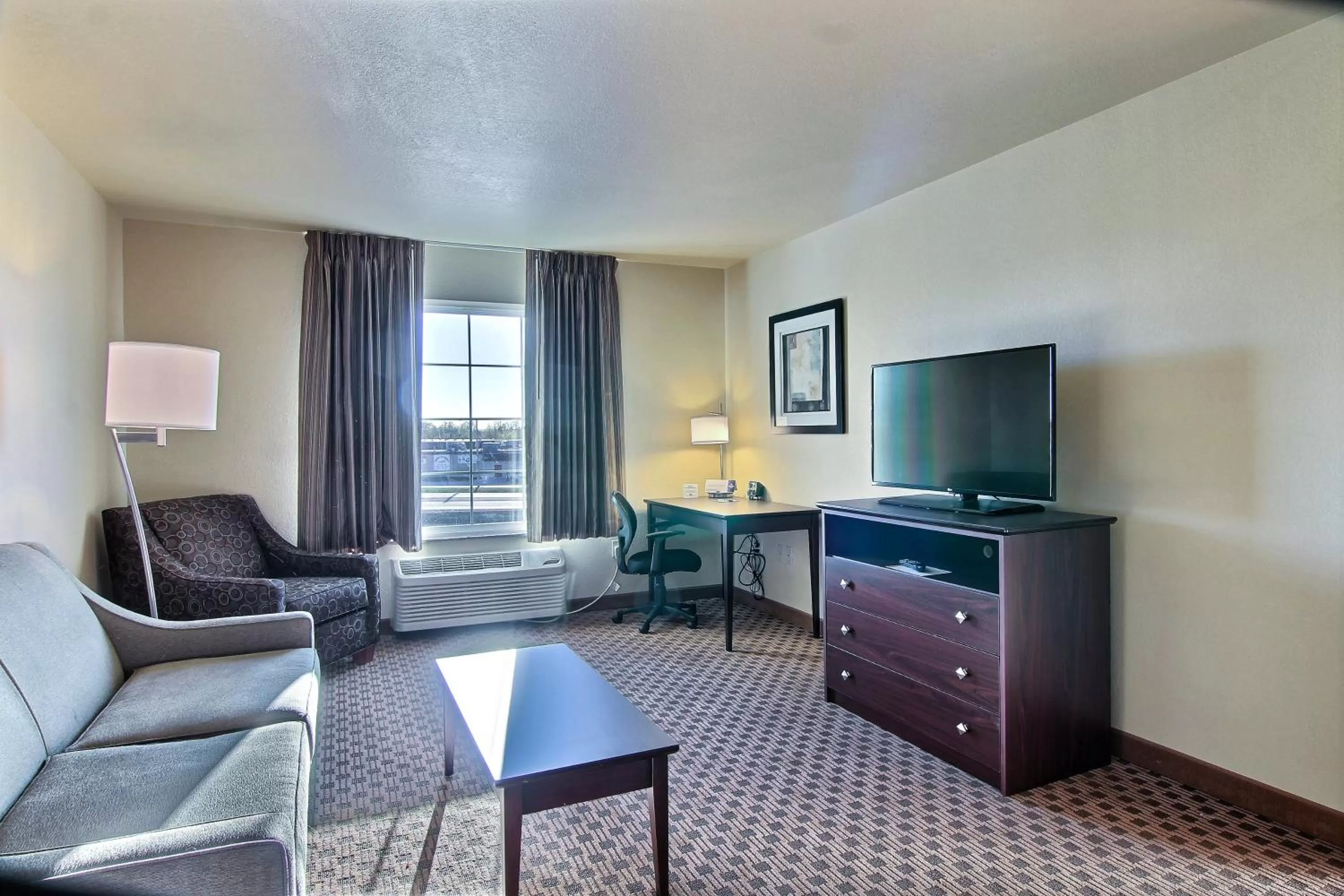 One-Bedroom Suite in Cobblestone Hotel & Suites - McCook