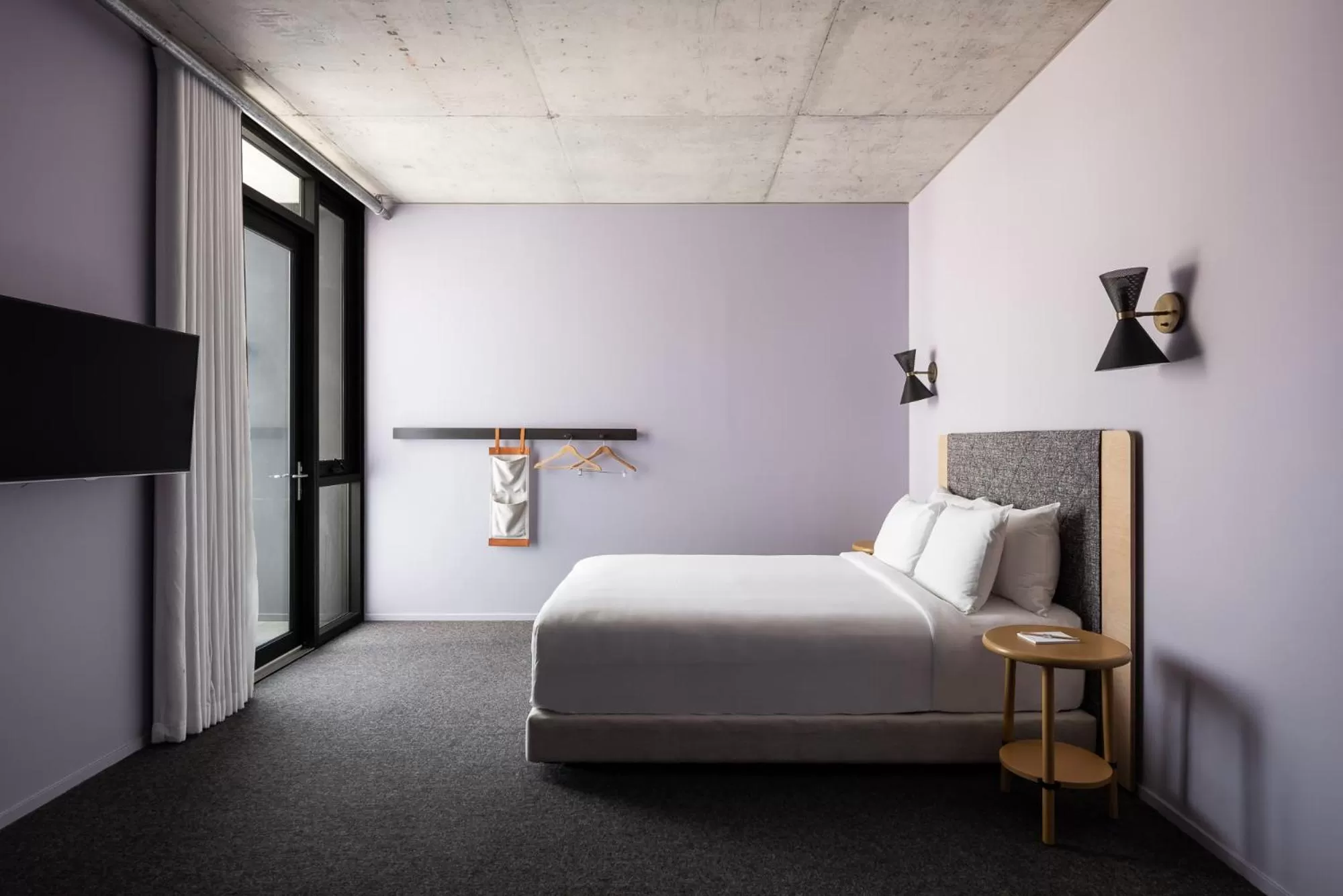 Queen Room - Disability Access in Alex Hotel