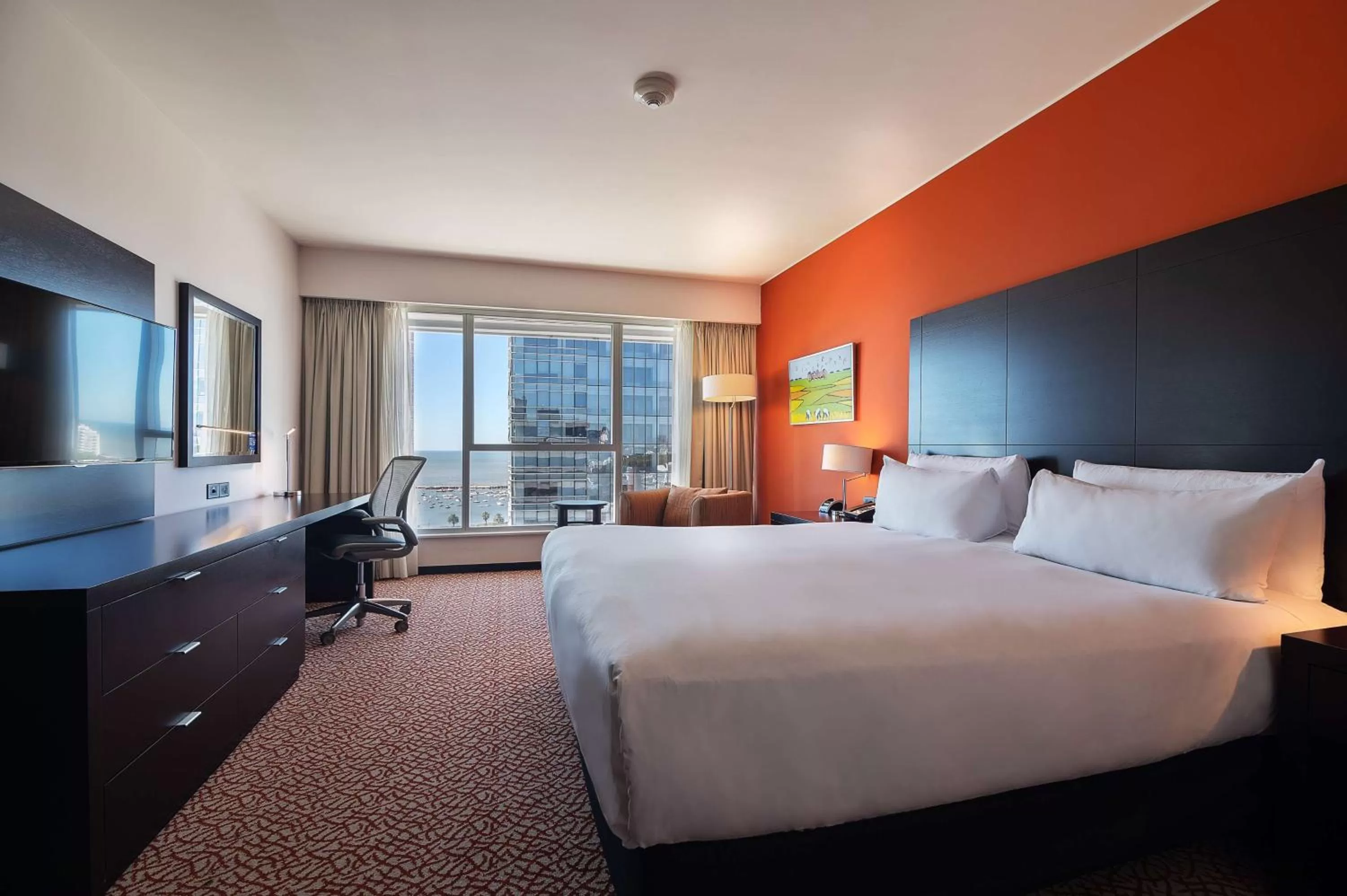 King Room with Front View in Hilton Garden Inn Montevideo