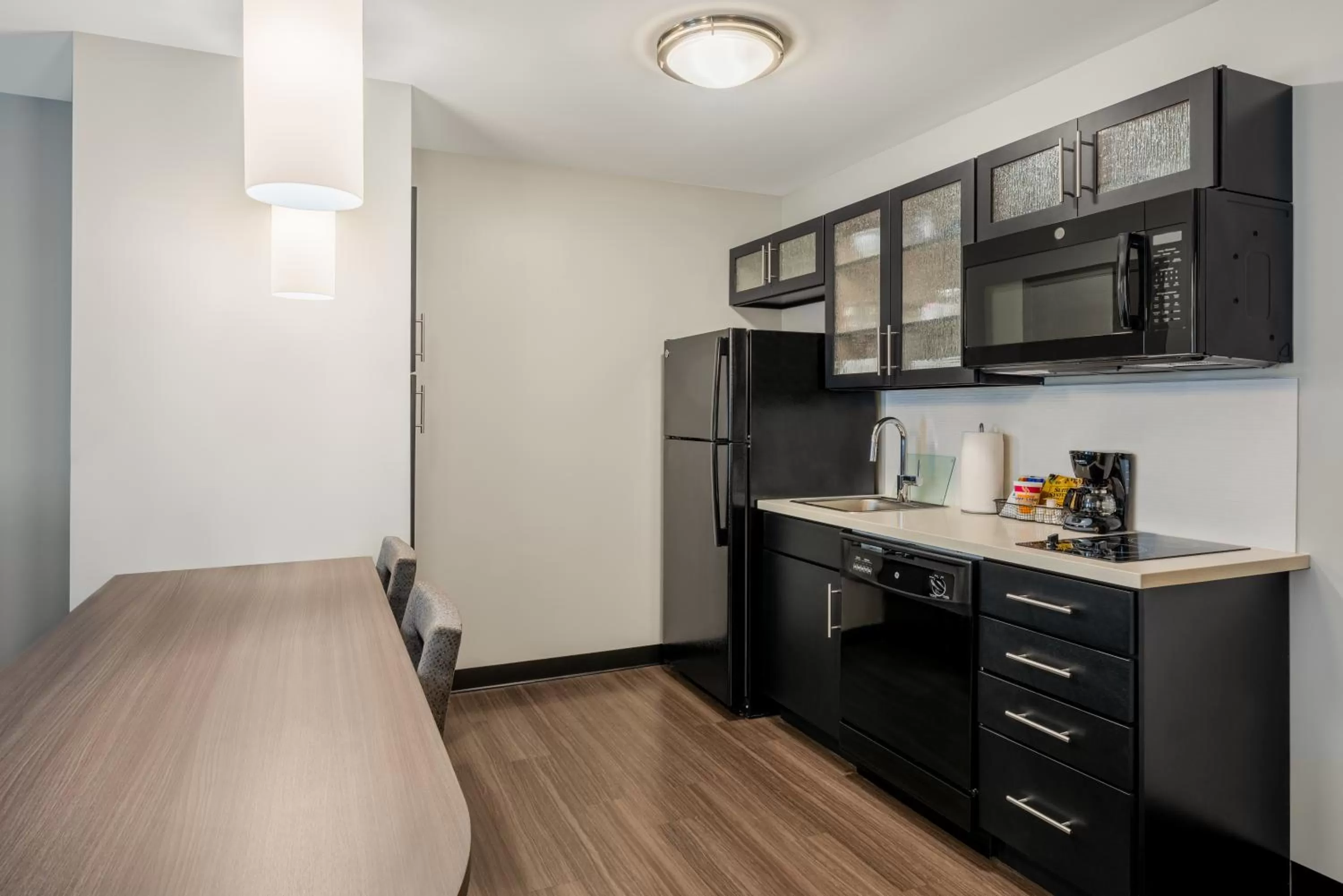 One-Bedroom King Suite with Sofa Bed in Candlewood Suites Cookeville by IHG