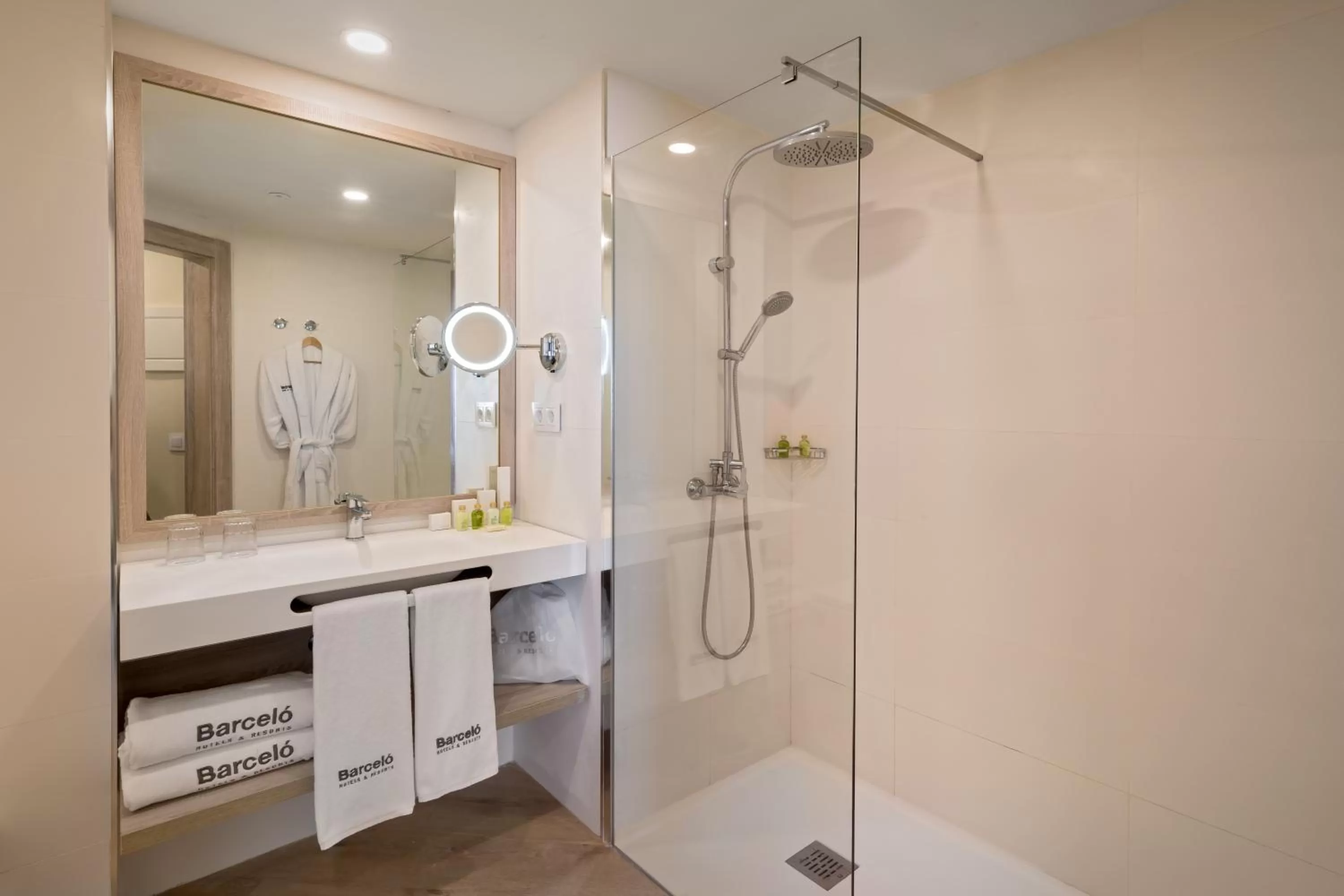 Deluxe Double or Twin Room with Garden View and Hot Tub  in Barceló Santiago - Adults Only