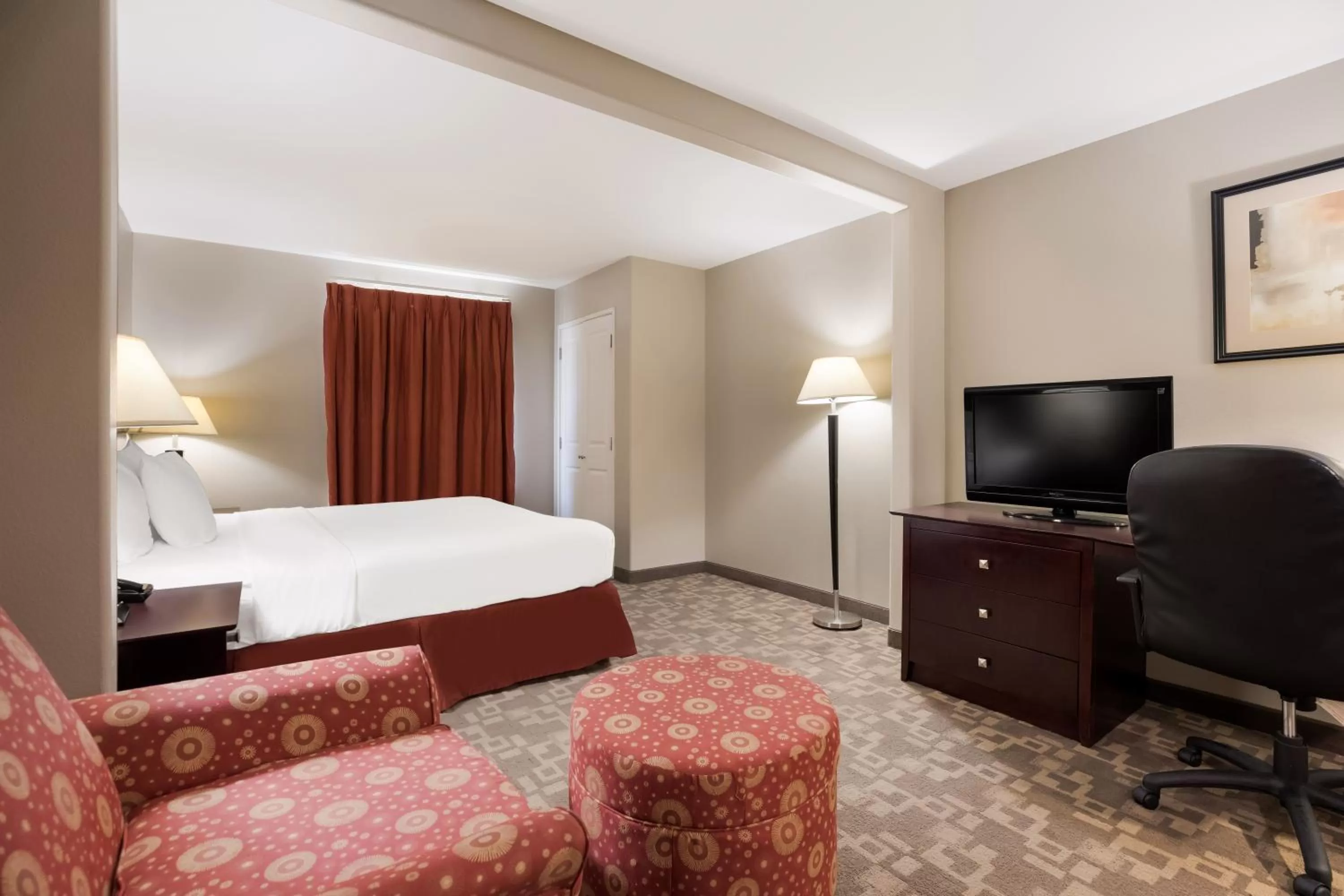 King Suite - Non Smoking in Suburban Studios Berwick - Morgan City