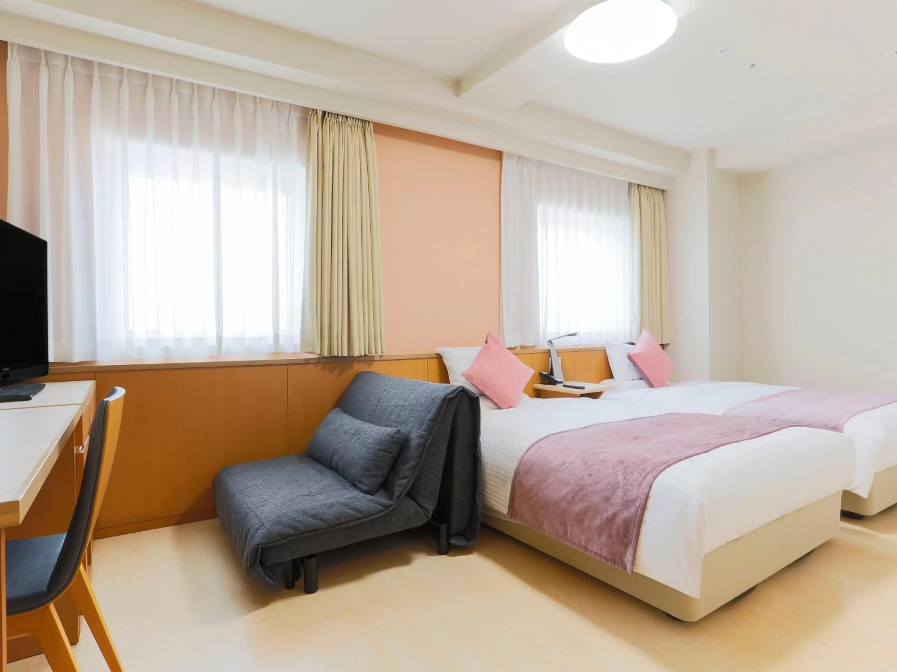 Accessible Twin Room - single occupancy - Non-Smoking in ART HOTEL Aomori