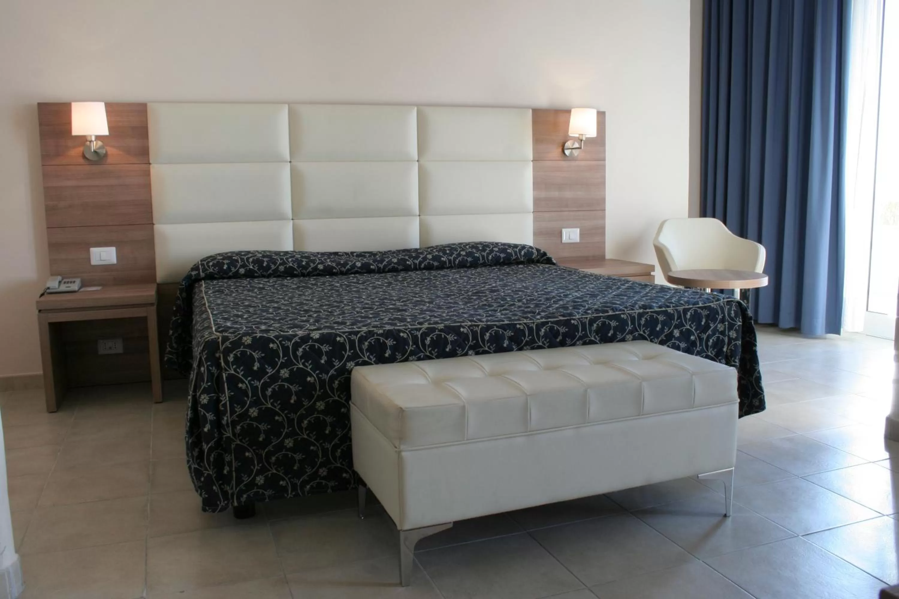 Junior Suite with Sea View in Hotel Mediterraneo