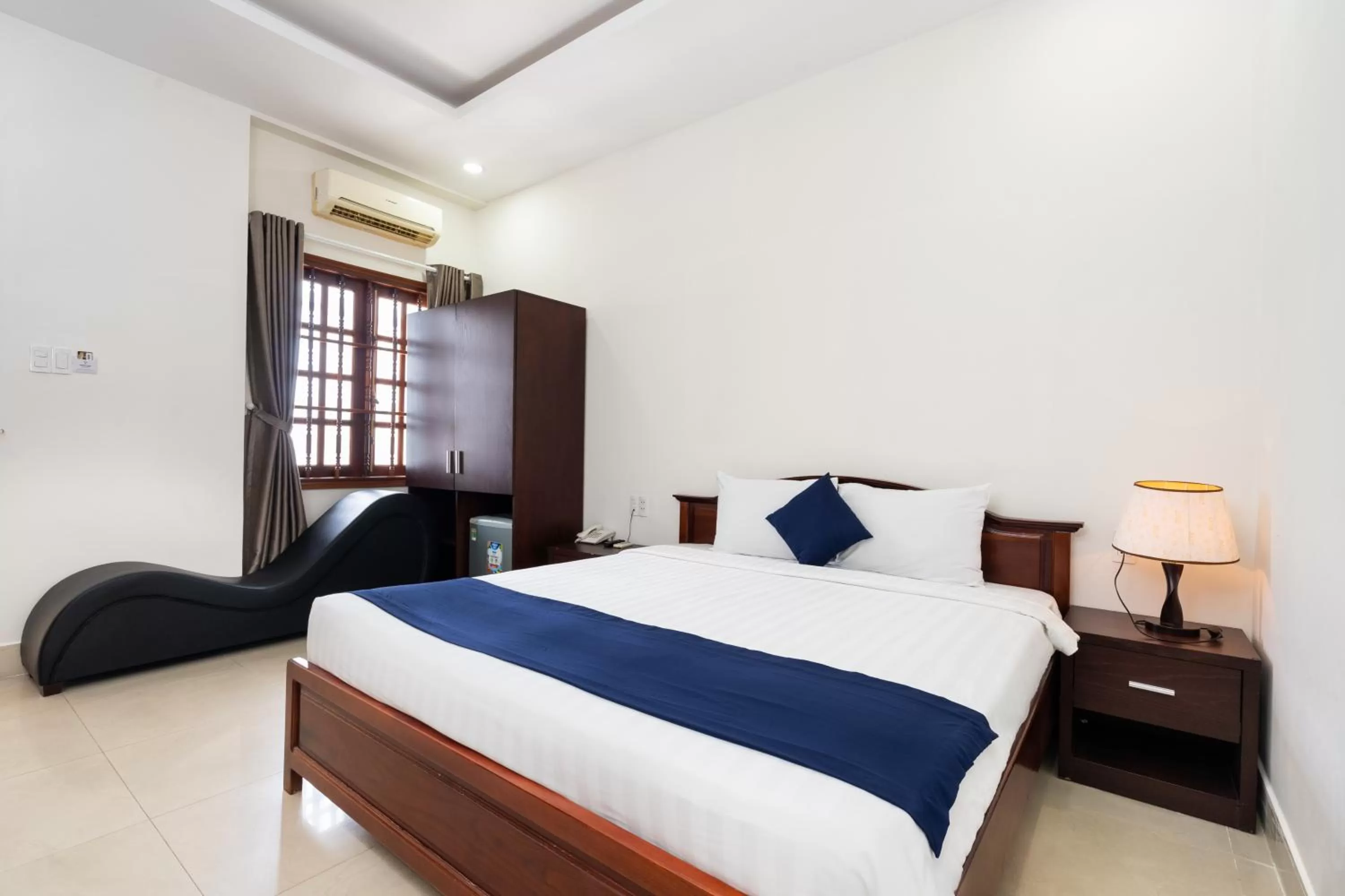 Superior Double Room in Central Hotel by Joi Hospitality