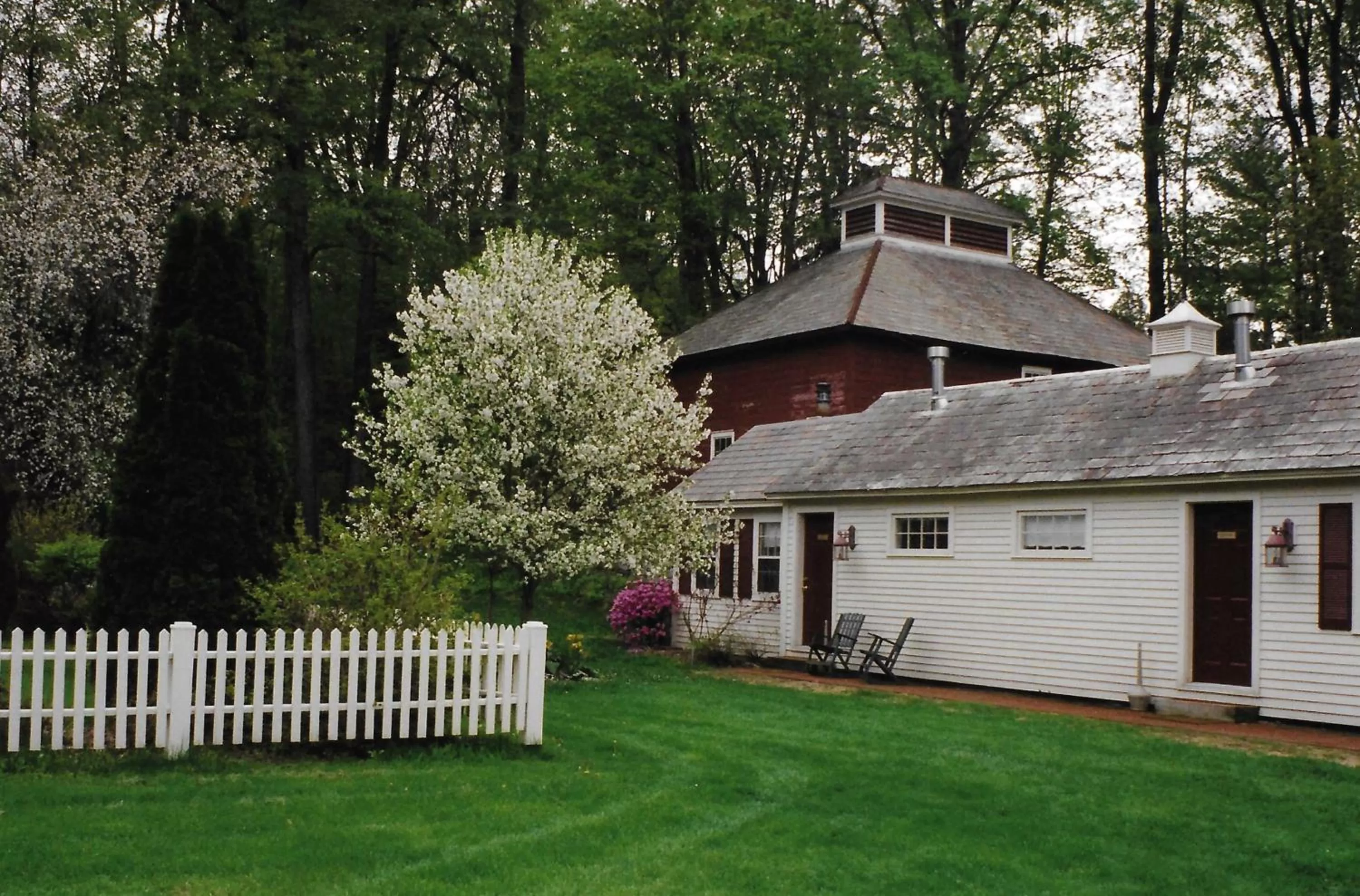 King Room with Spa Bath in Arlington Inn & Spa