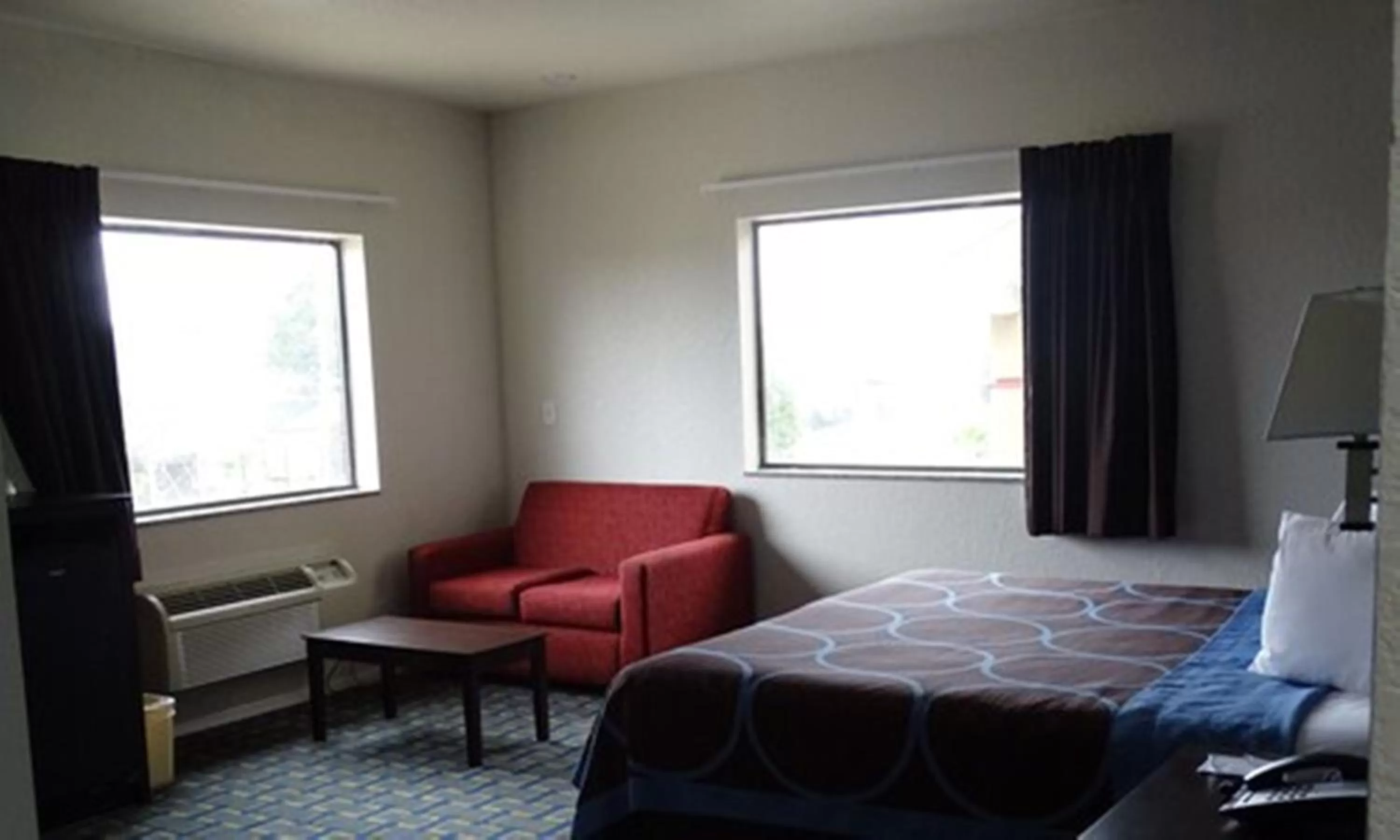 King Room - Smoking  in Super 8 by Wyndham Houston/Brookhollow NW