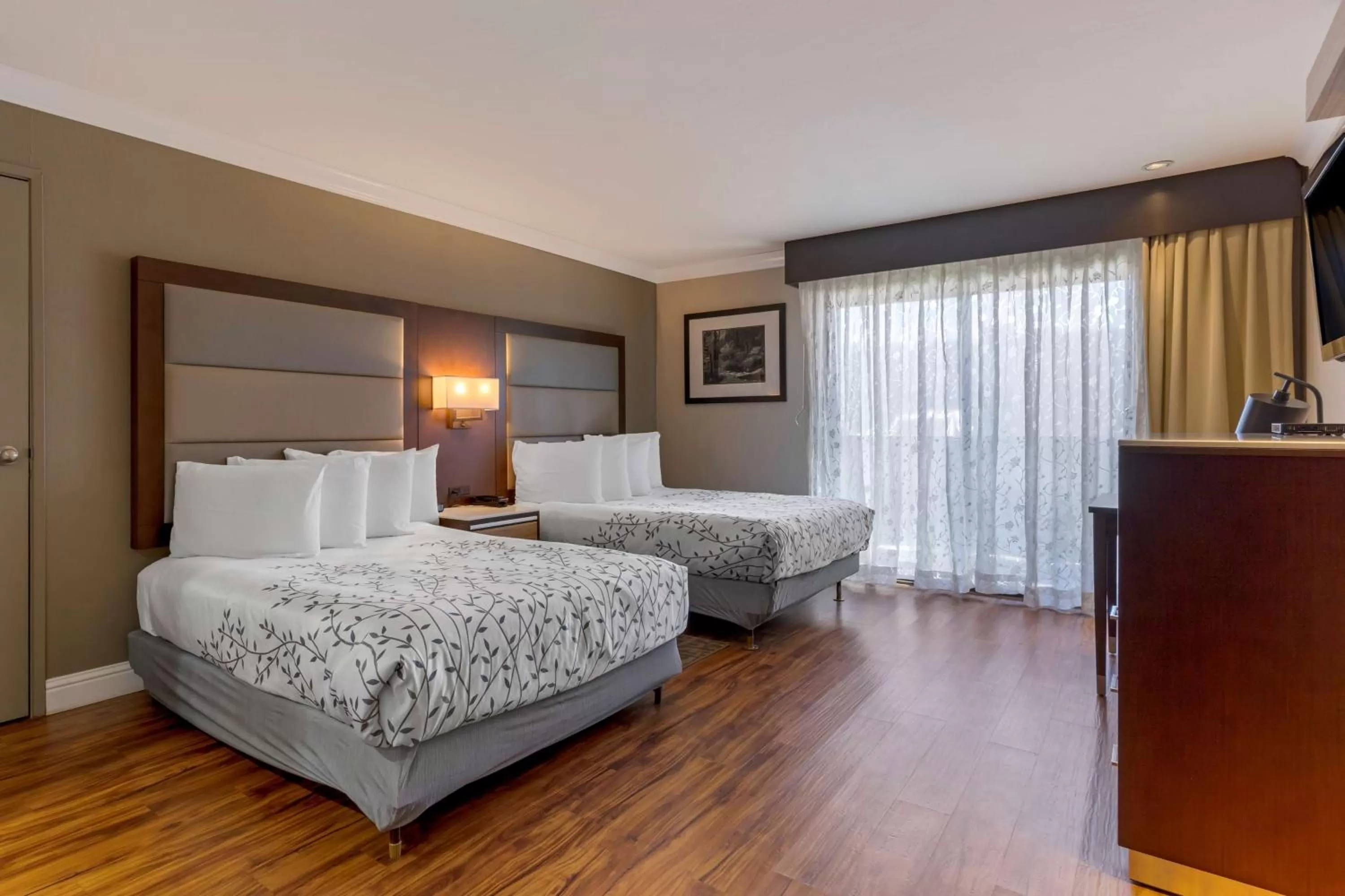 Double Room with Two Double Beds - Disability Access in Best Western Plus Forest Park Inn