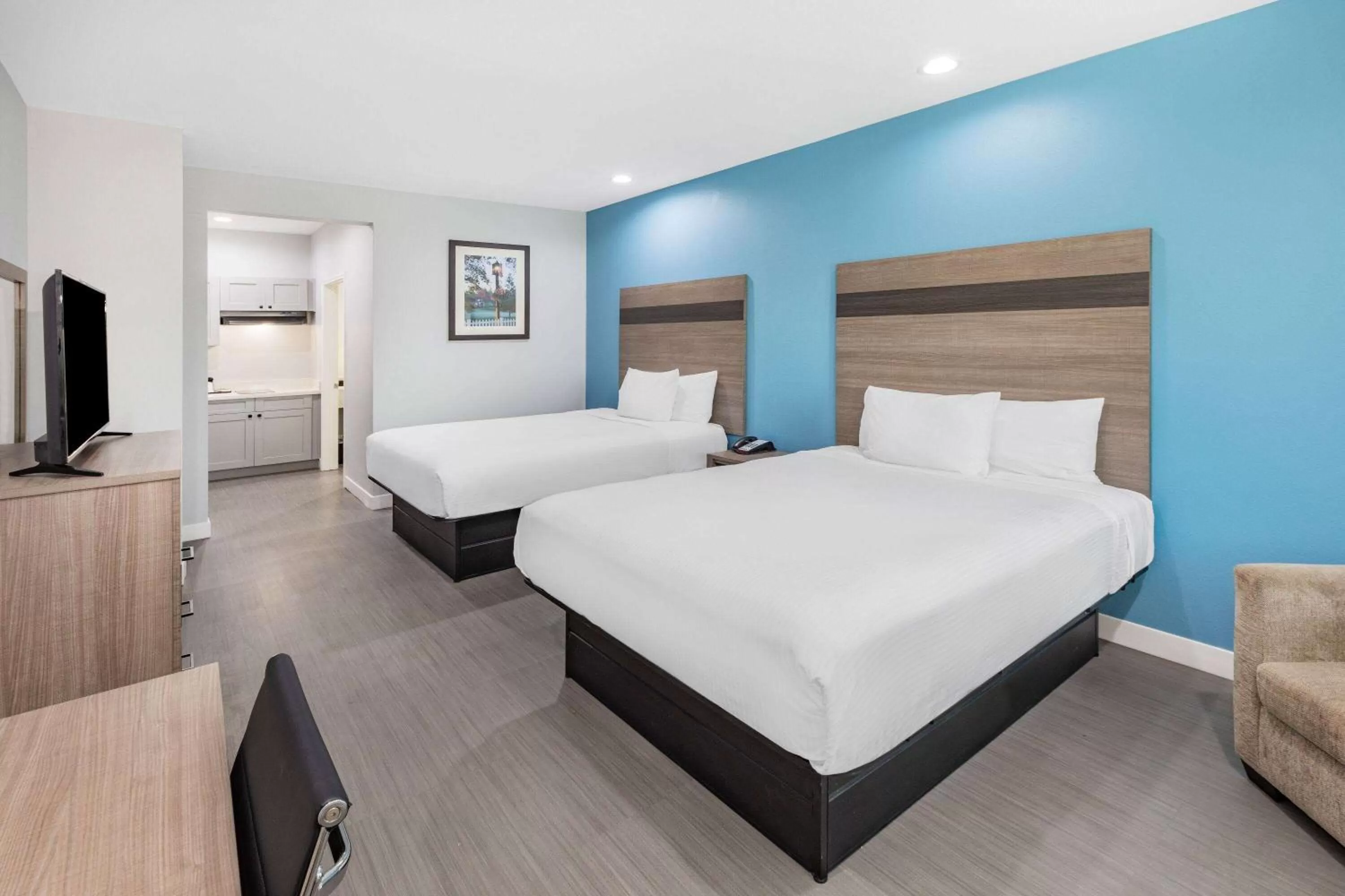 Suite with Two Double Beds - Hearing Accessible/Non-Smoking in Baymont by Wyndham Freeport Texas