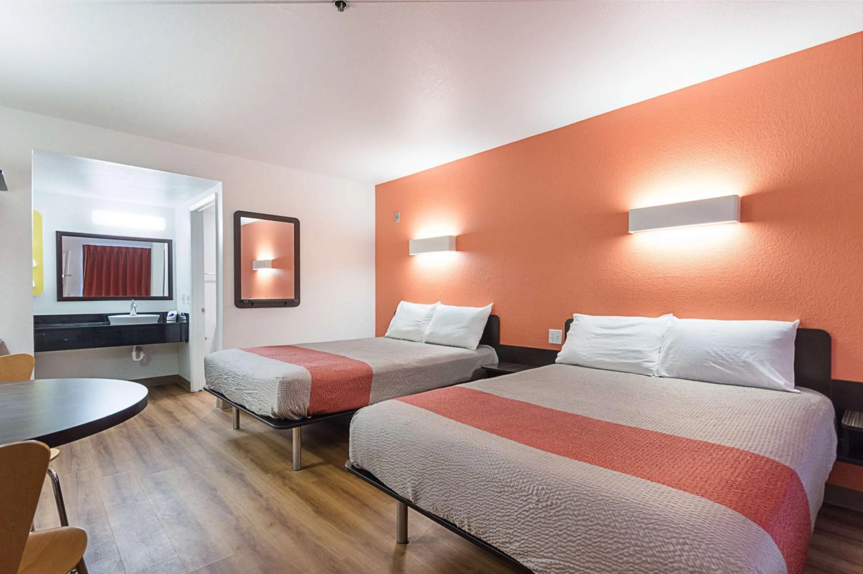 Deluxe Queen Room with Two Queen Beds - single occupancy - Non-Smoking in Motel 6-Fresno, CA