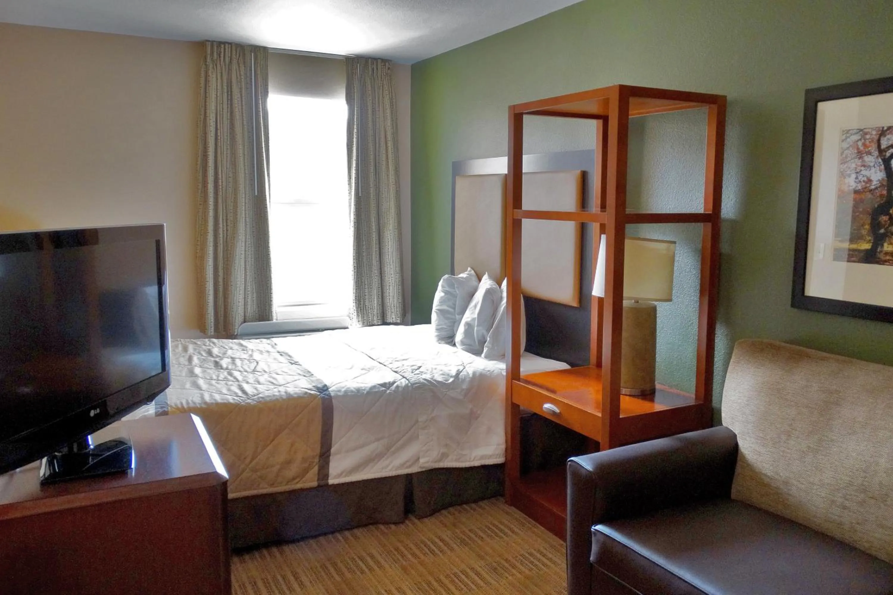 Deluxe Studio with 1 Queen Bed - Non-Smoking in Extended Stay America Select Suites - Denver - Tech Center - Central