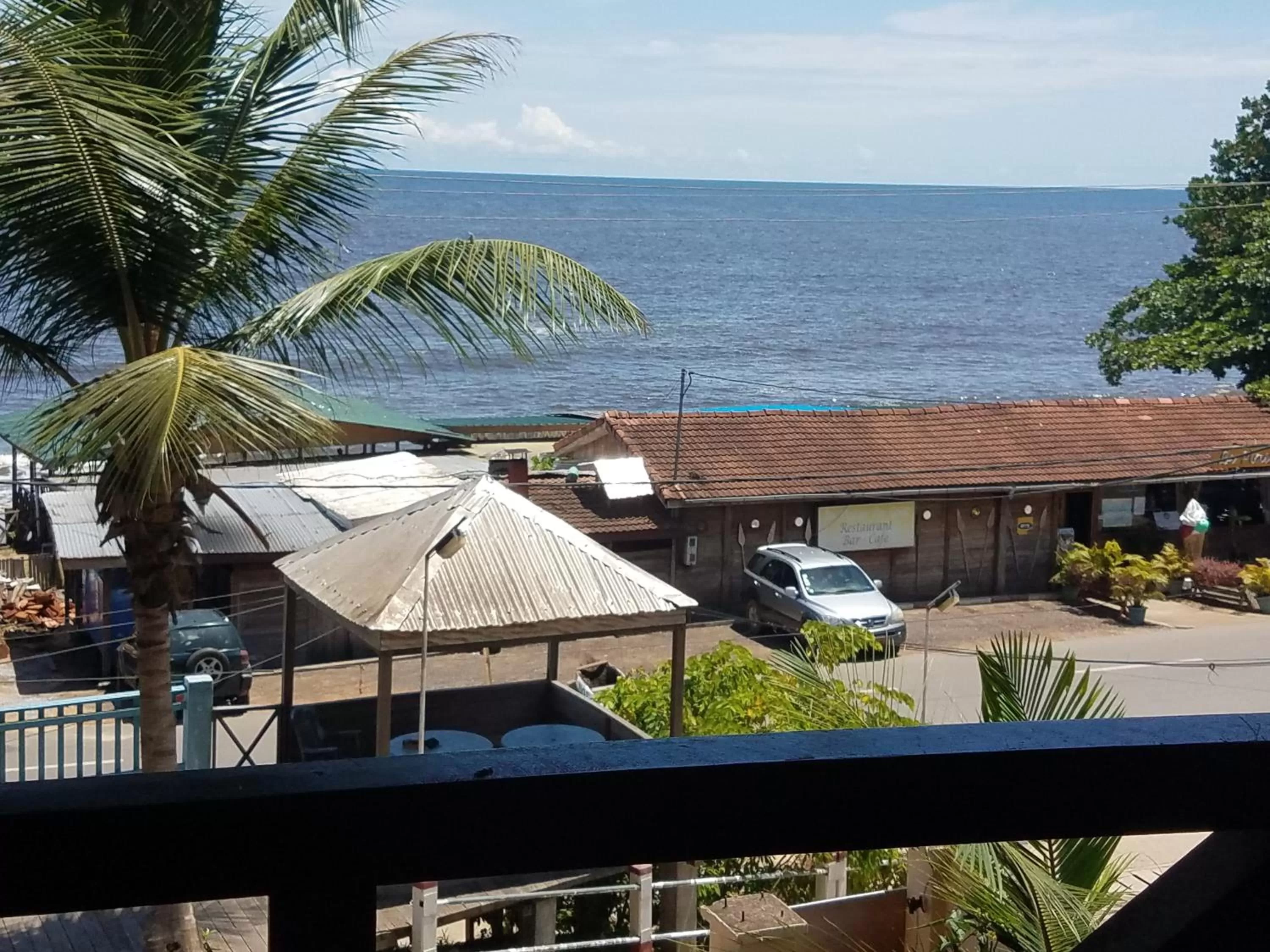 Bungalow with Sea View in Hôtel Restaurant Gites Kribi