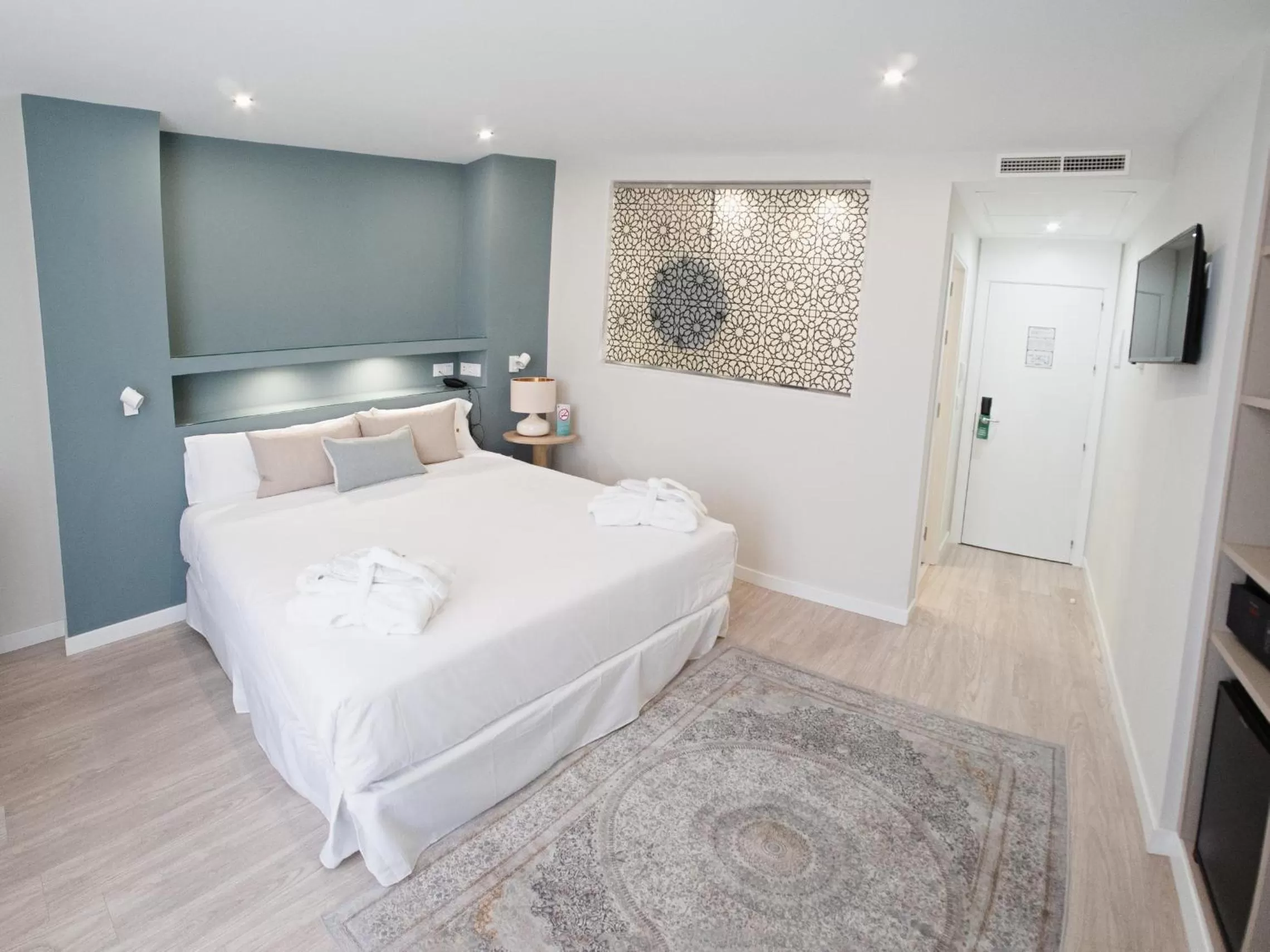 Superior Double Room in Hotel Pasarela