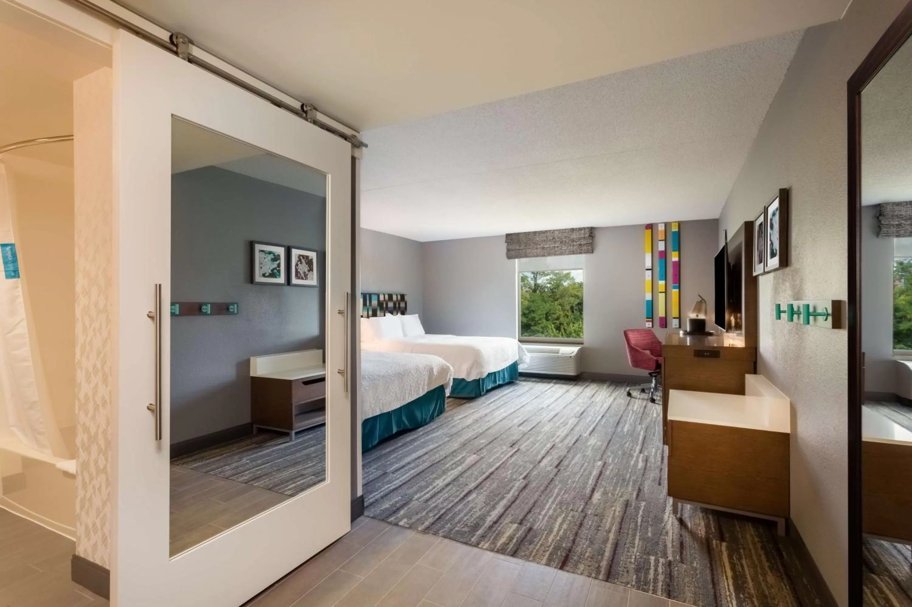 Queen Room with Two Queen Beds - Mobility and Hearing Access/Non-Smoking in Hampton Inn & Suites Herndon-Reston