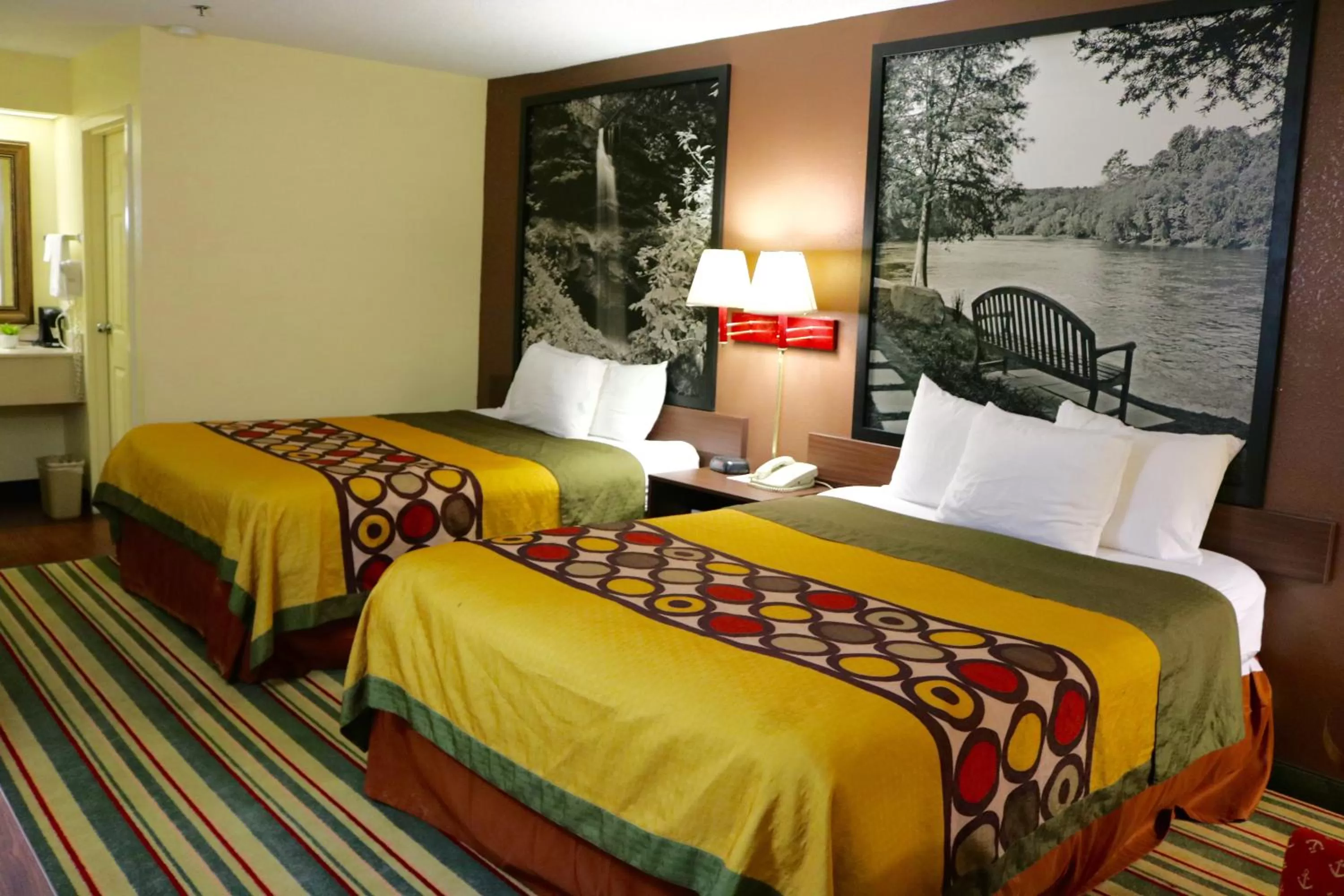 Queen Room with Two Queen Beds - Smoking in Super 8 by Wyndham Dublin