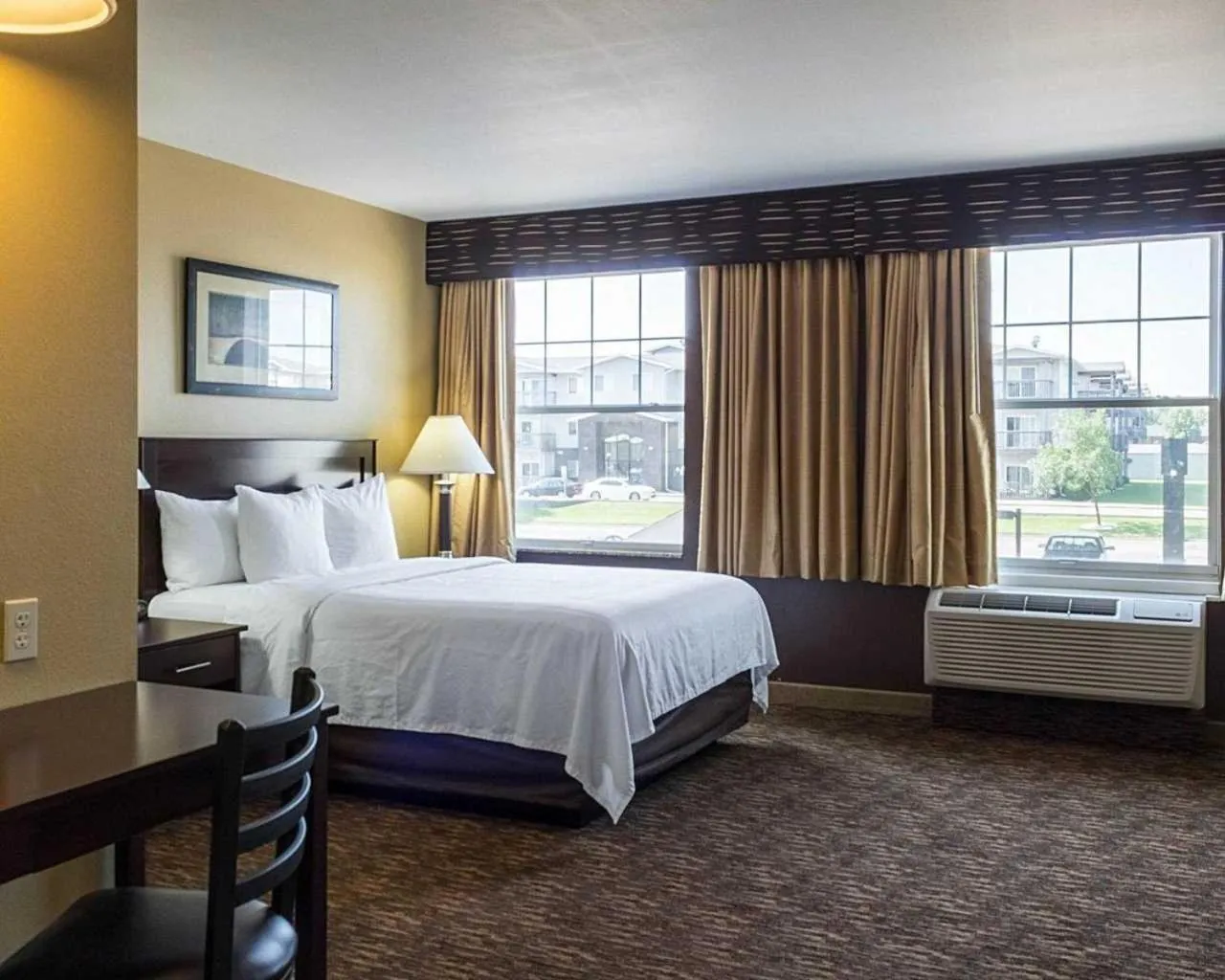 Efficiency King Suite - Accessible/Non-Smoking in MainStay Suites Minot