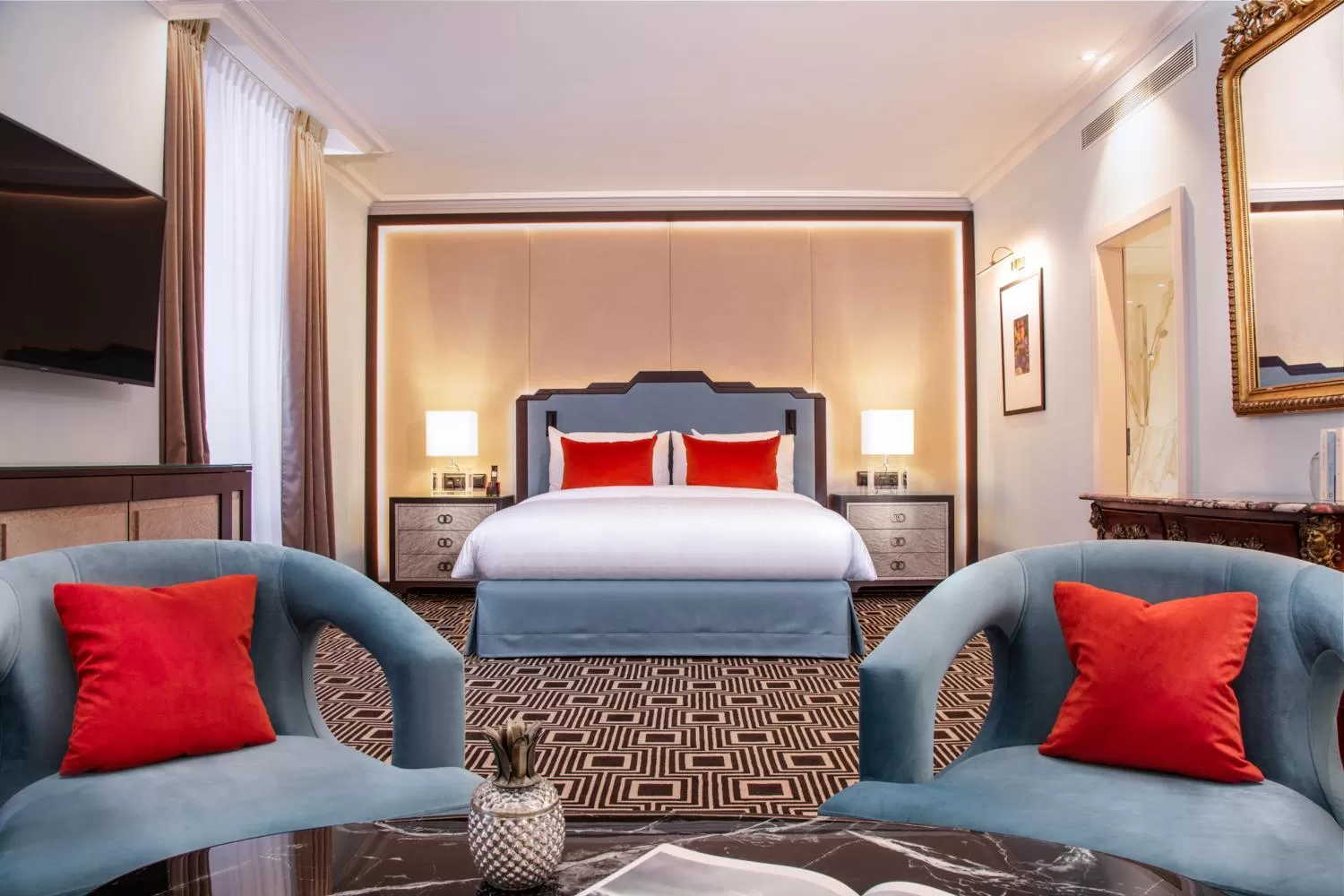 Unique! Renovated Junior Suite 40m2 in Hotel Bristol