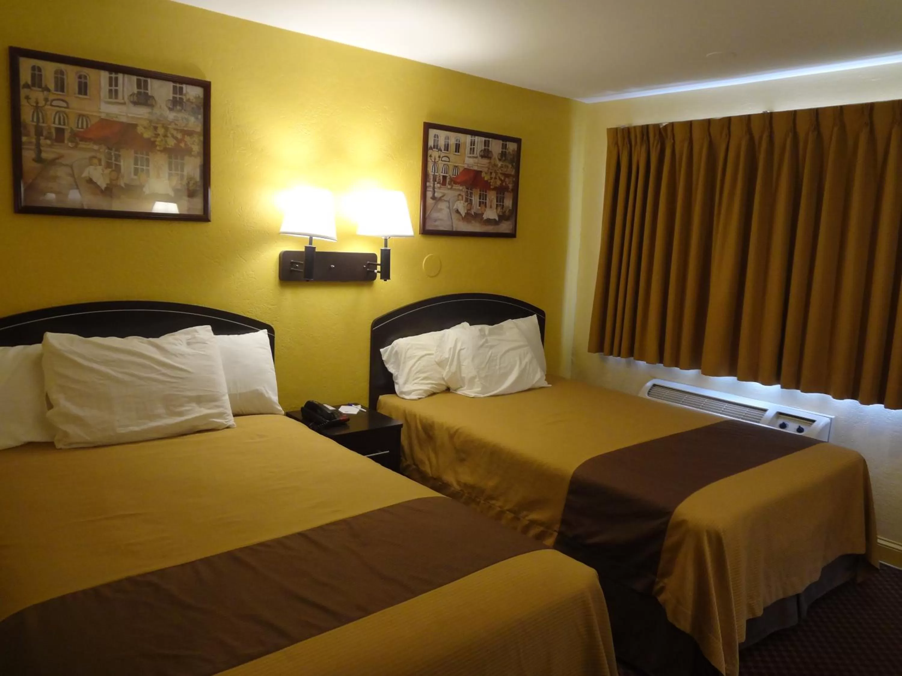 Double Room with Two Double Beds - Smoking in Americas Best Value Inn - Goldsboro