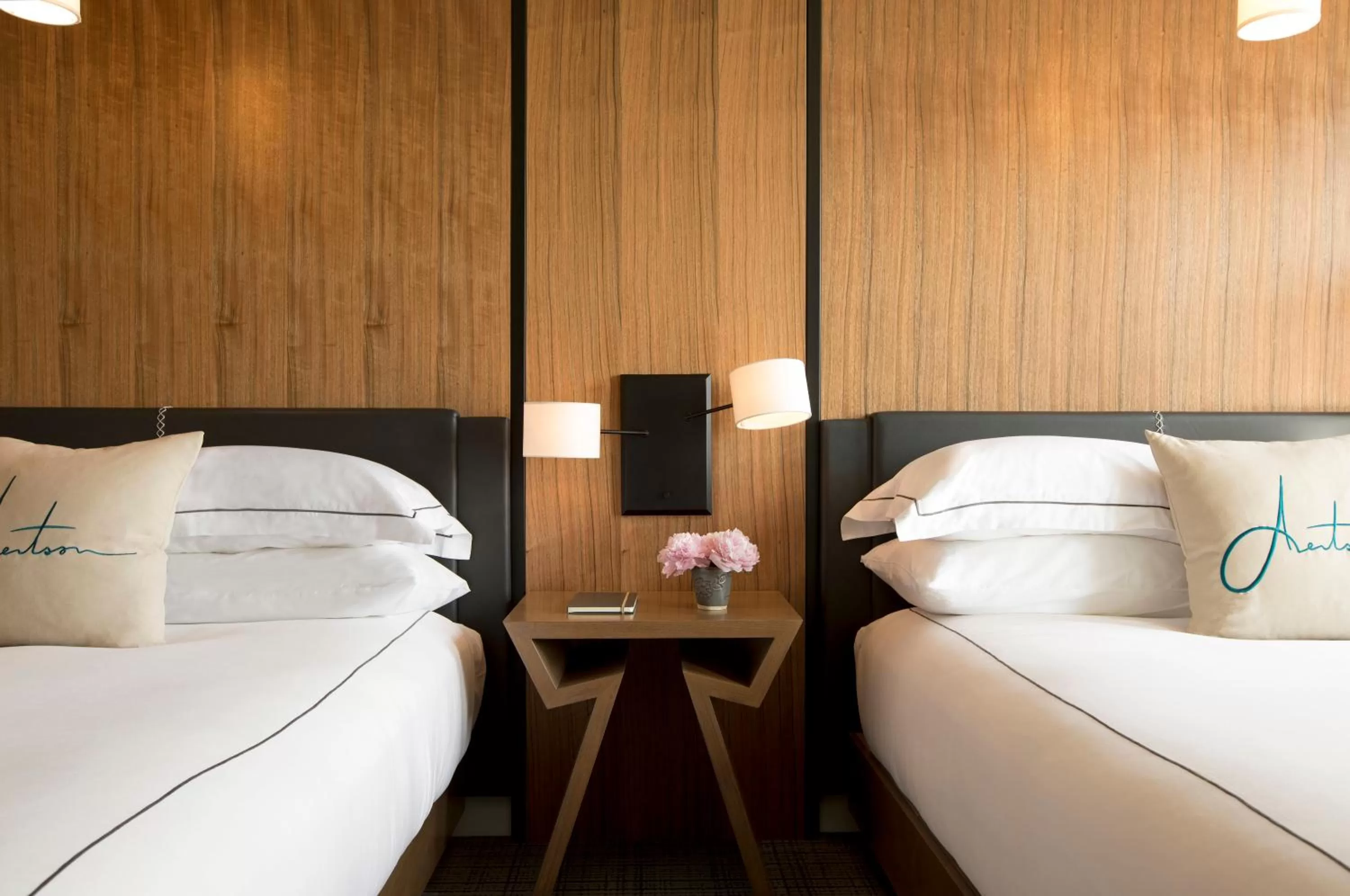 Premium Queen Room with Two Queen Beds and Mobility Accessible Tub in Kimpton Aertson Hotel, an IHG Hotel