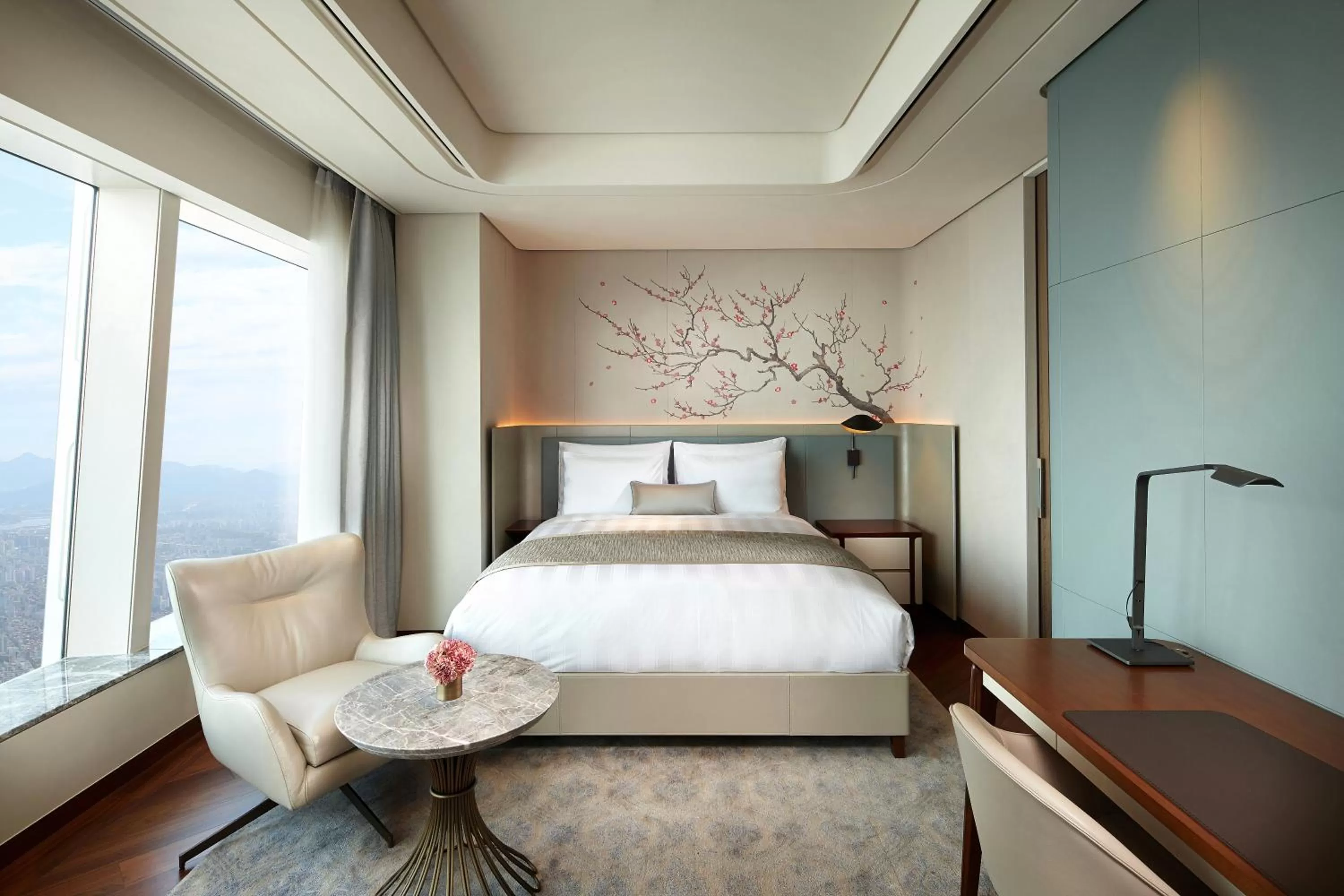 Grand Deluxe Double River View in Signiel Seoul