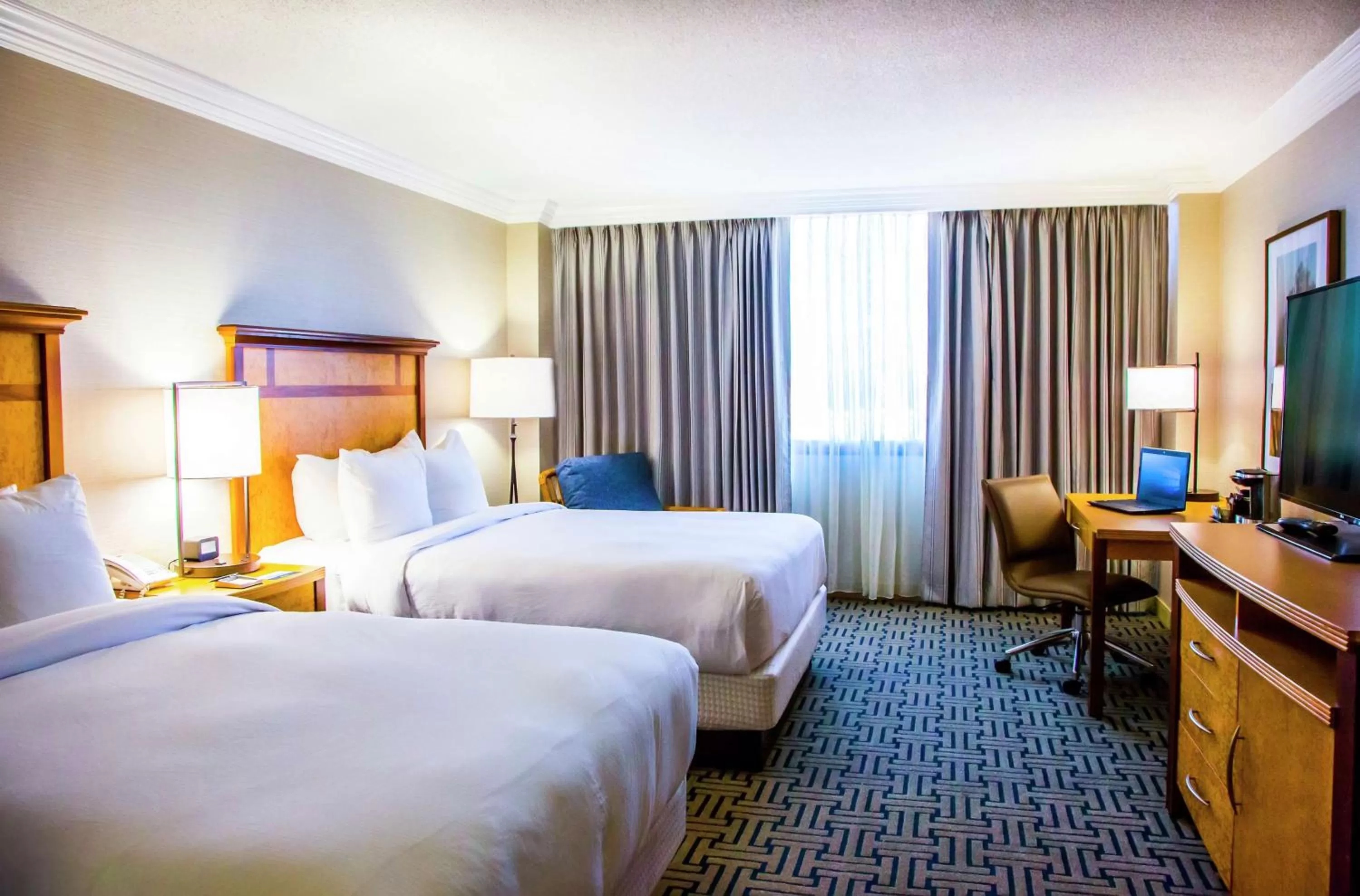 Queen Room with Two Queen Beds - Mobility Access in Hilton Ocala