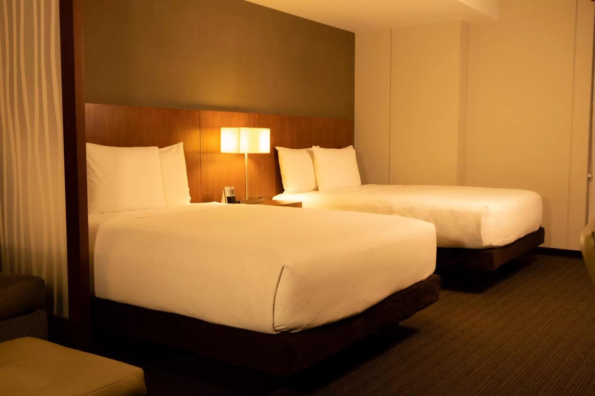 Queen Room with Two Queens Beds in MARINN PLACE Financial District