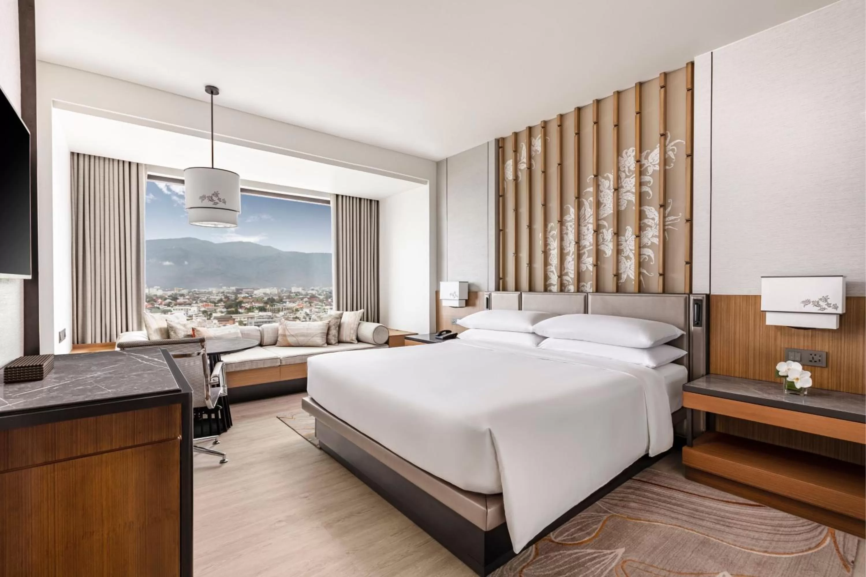 Urban Room (K), Guest room, 1 King, Sofa bed in Chiang Mai Marriott Hotel