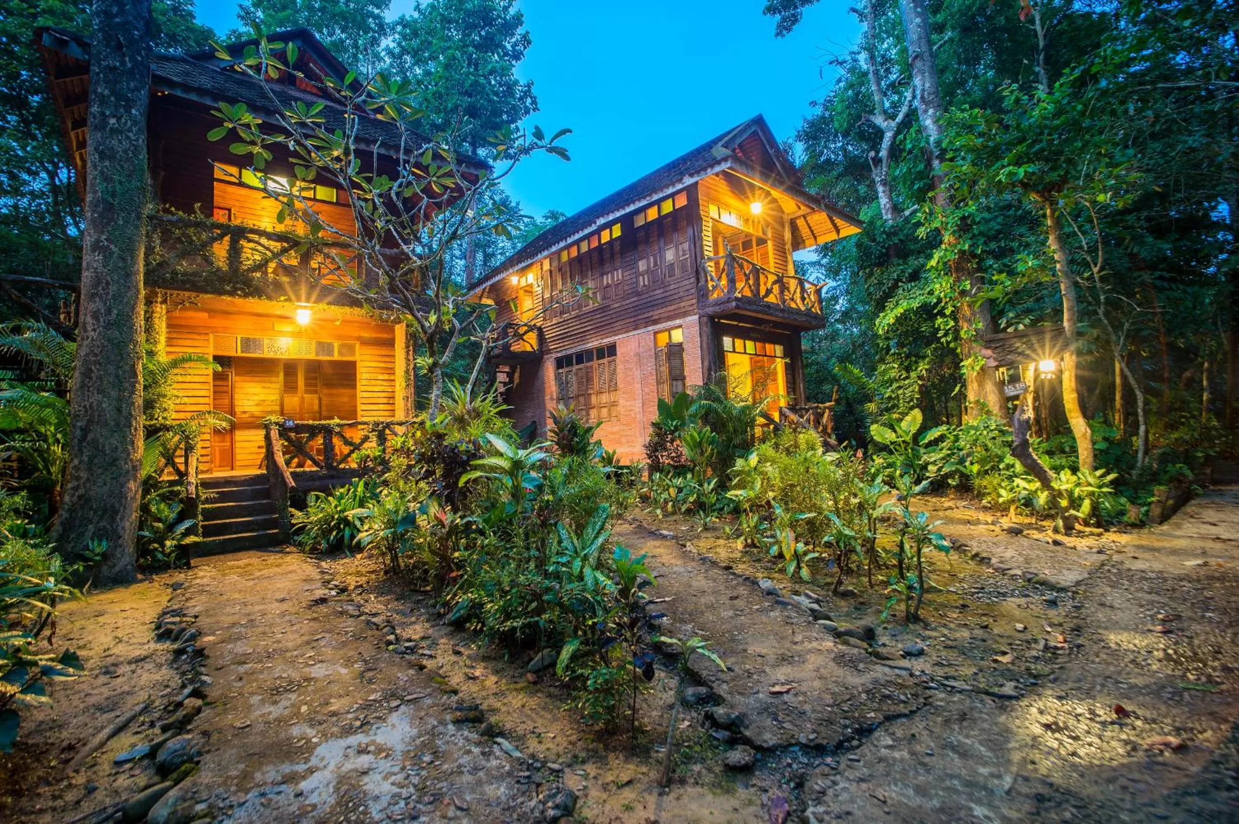 Double Room with Balcony in Art's Riverview Lodge