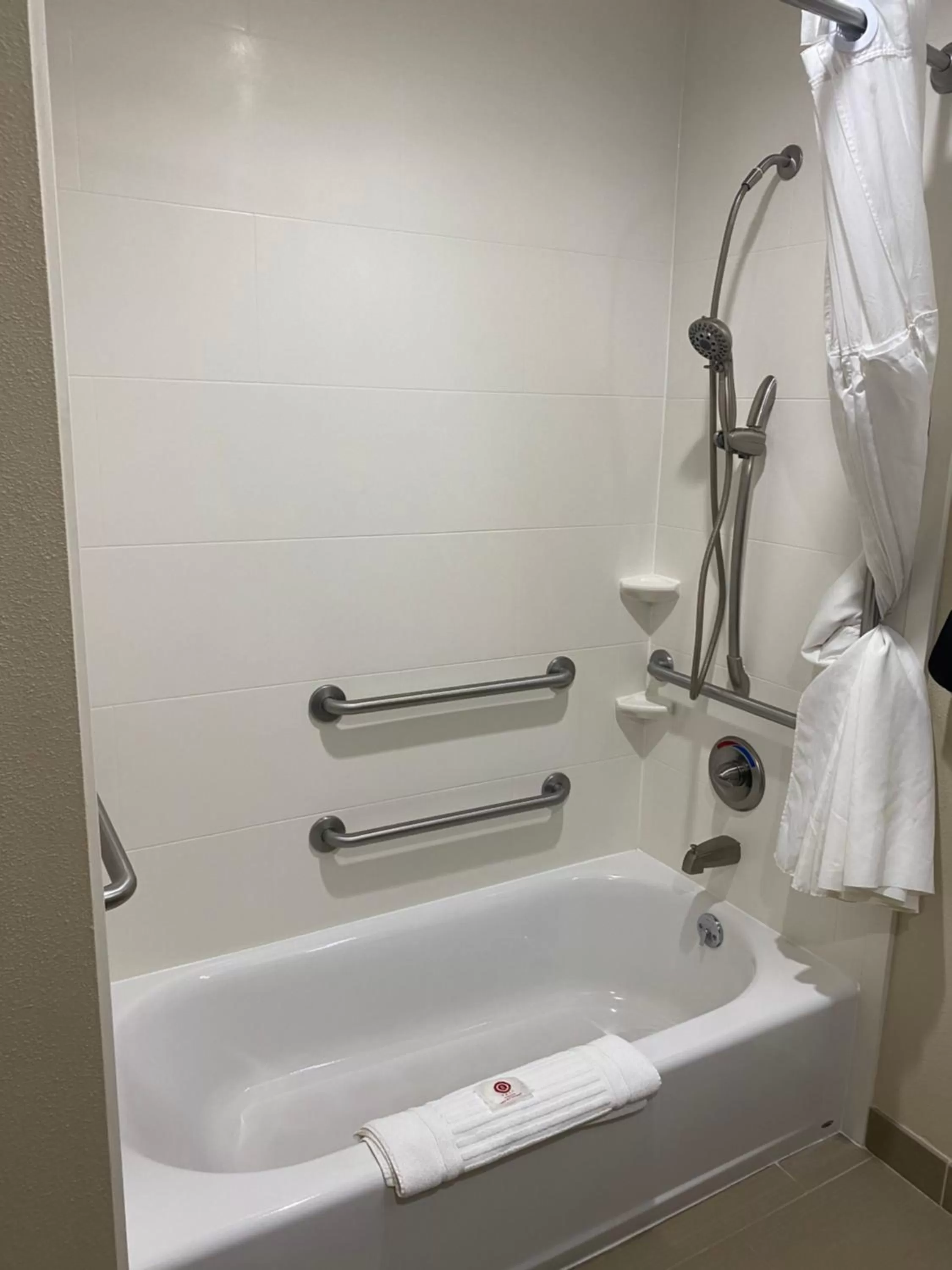 King Suite with Sofa Bed - Accessible/Non-Smoking in Comfort Suites West Omaha