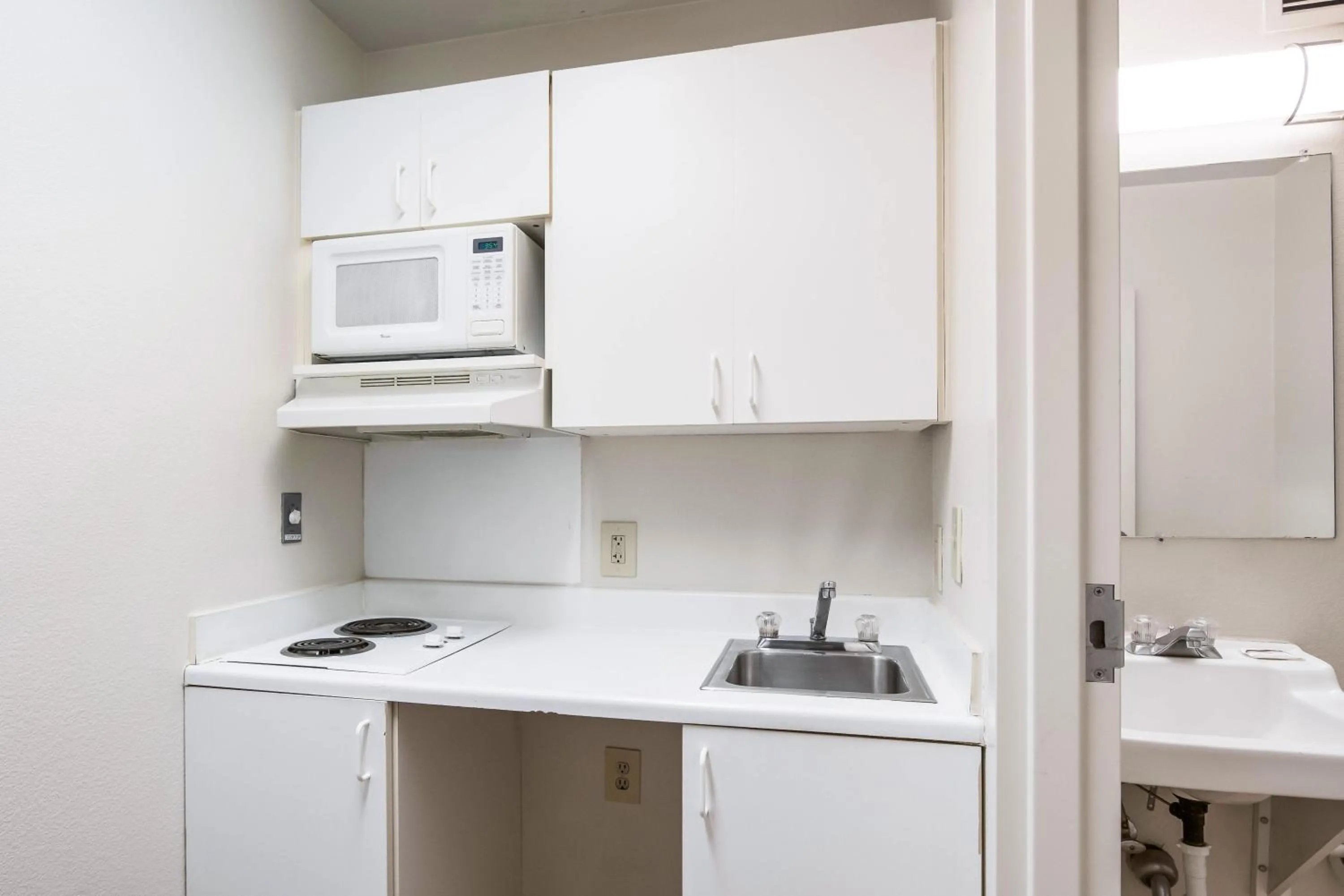 Studio One Double Room Non-Smoking in HomeTowne Studios by Red Roof Colorado Springs - Airport