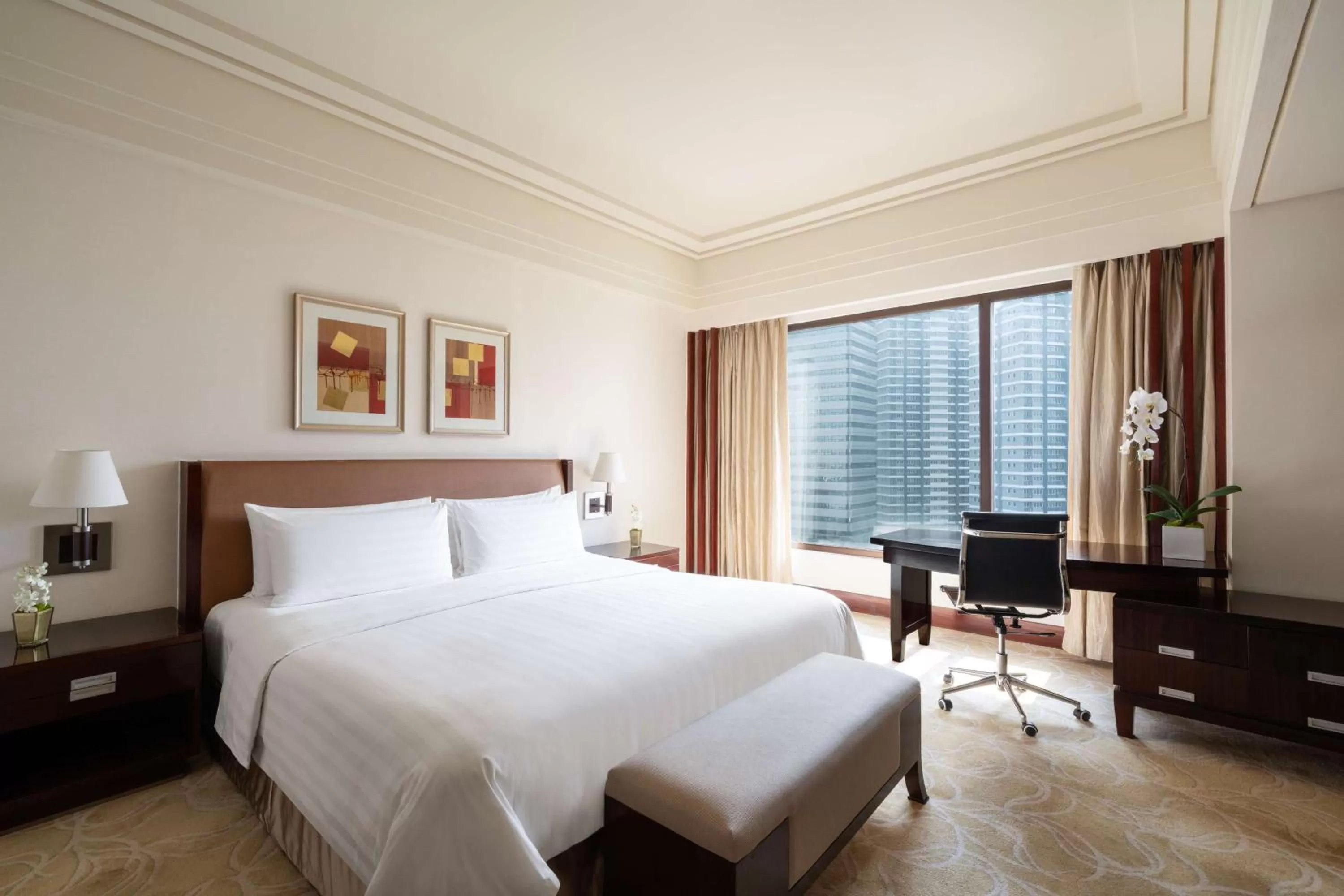 Garden Wing Premier Suite in Edsa Shangri-La, Manila