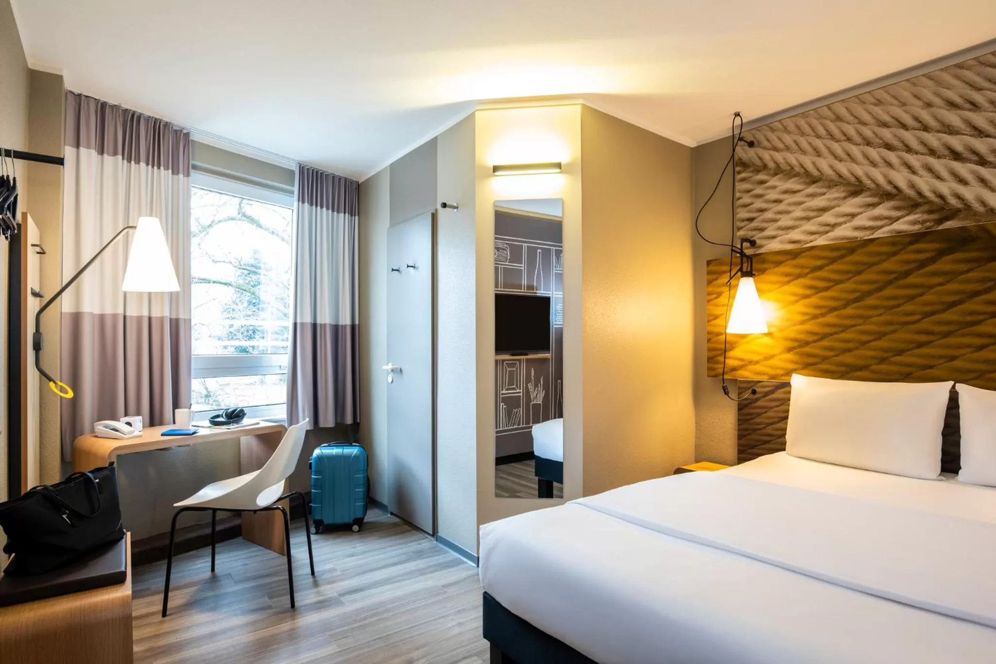 Standard King Room in ibis Heidelberg Hauptbahnhof