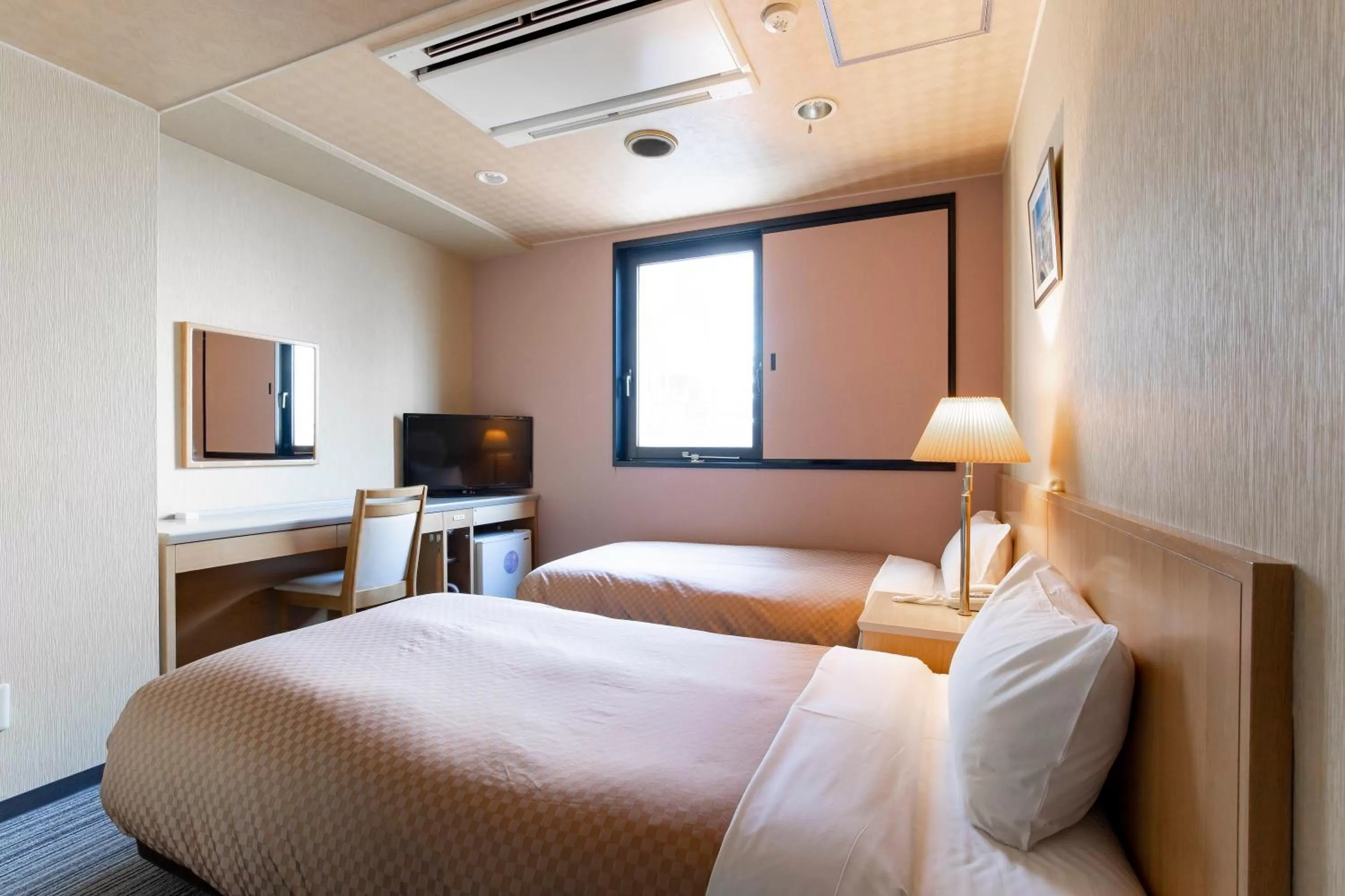 Twin Room - Main Building - Non-Smoking in Kanazawa Central Hotel