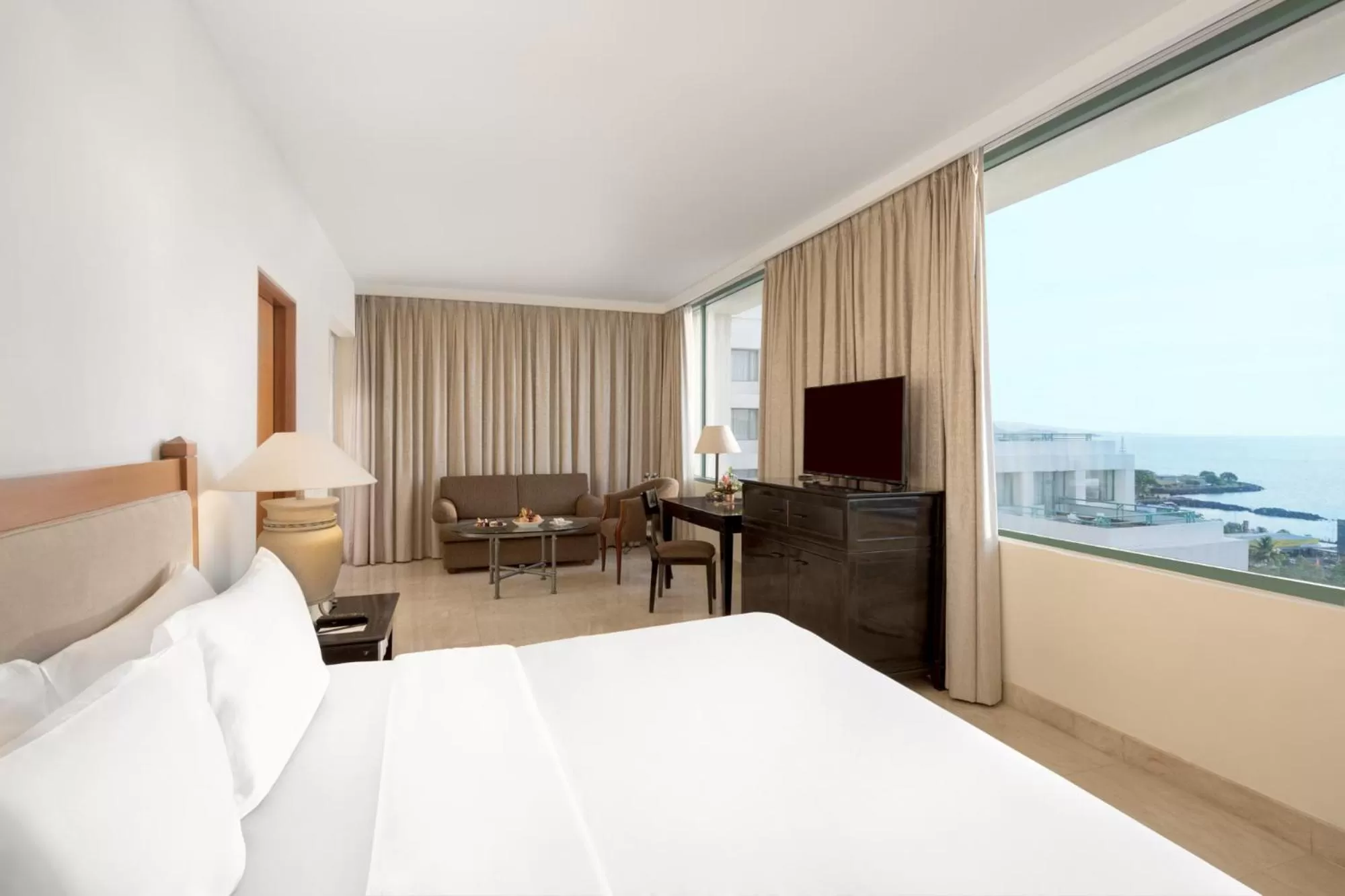 Studio Room in Aryaduta Manado