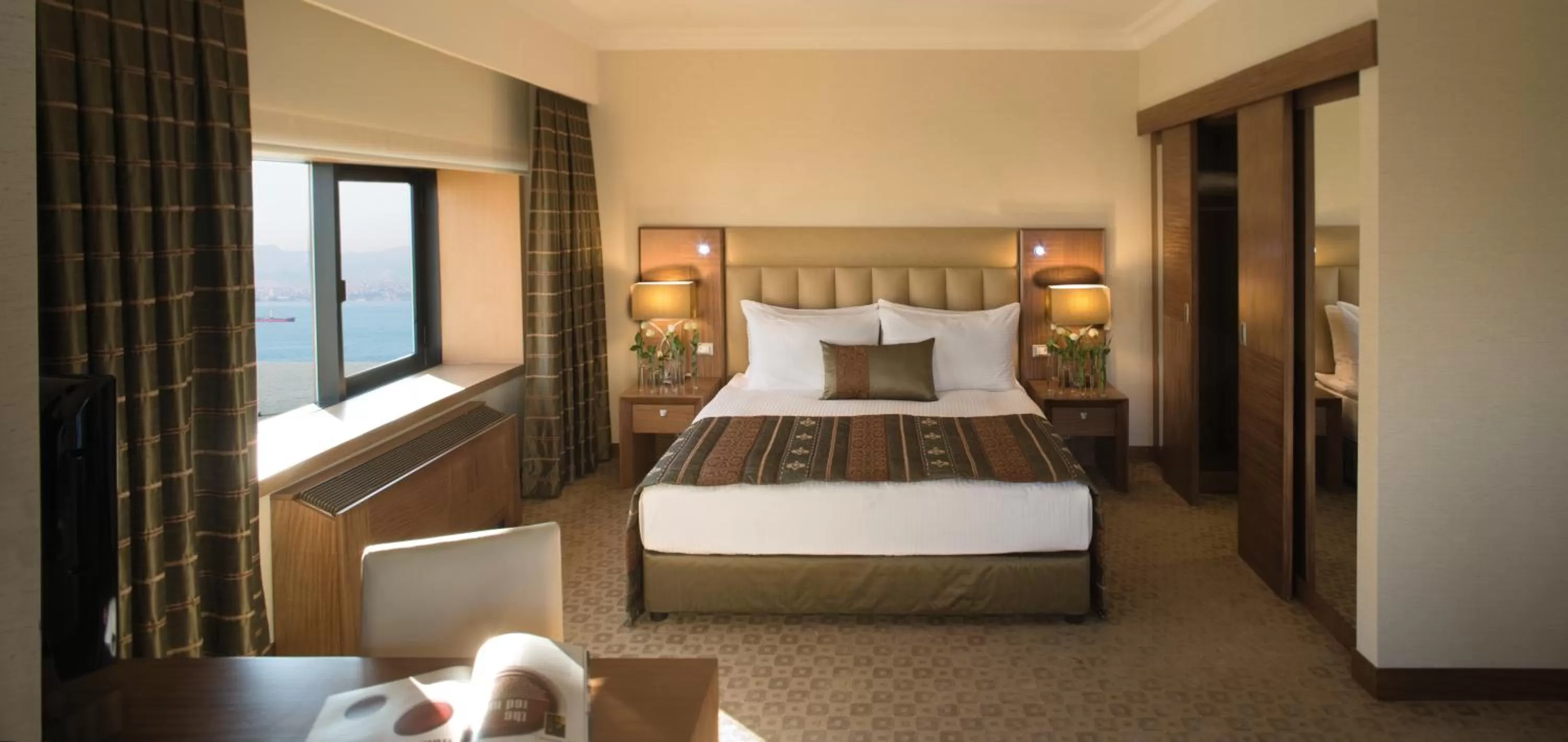 Executive King Room in Mövenpick Hotel Izmir