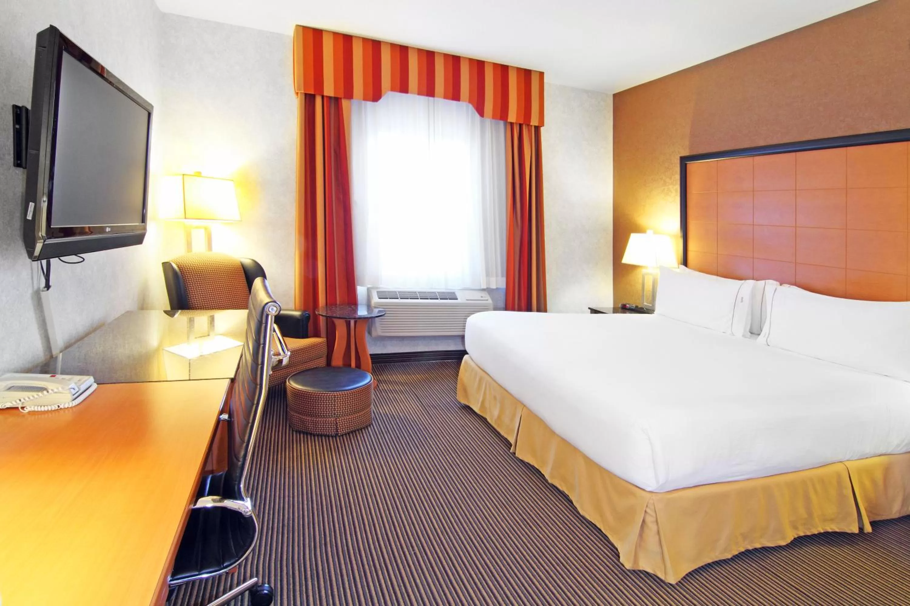 King Room in Holiday Inn Express Calgary South, an IHG Hotel