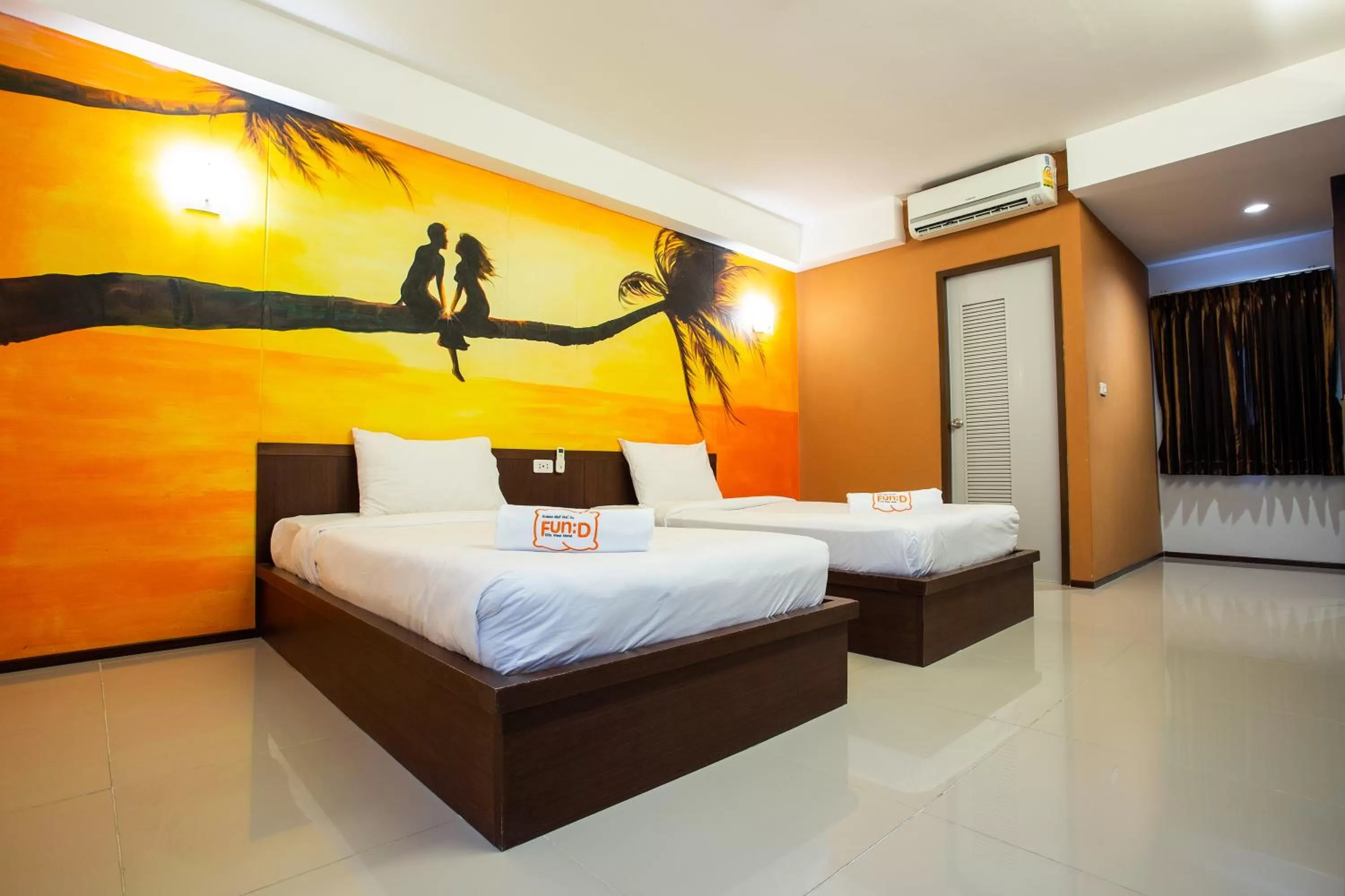 Standard Twin Room in Fun-D City View SHA Plus