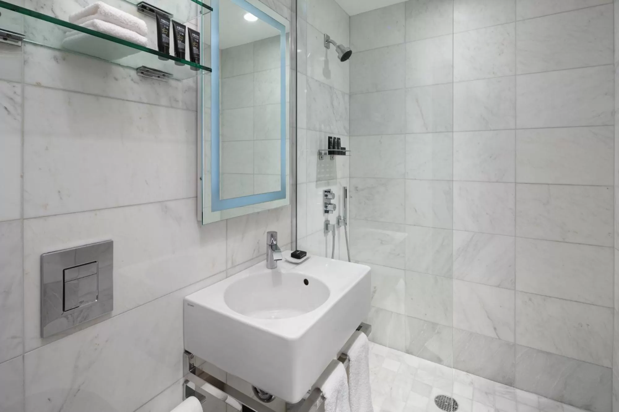 King Room - Silver in Dream Midtown, by Hyatt