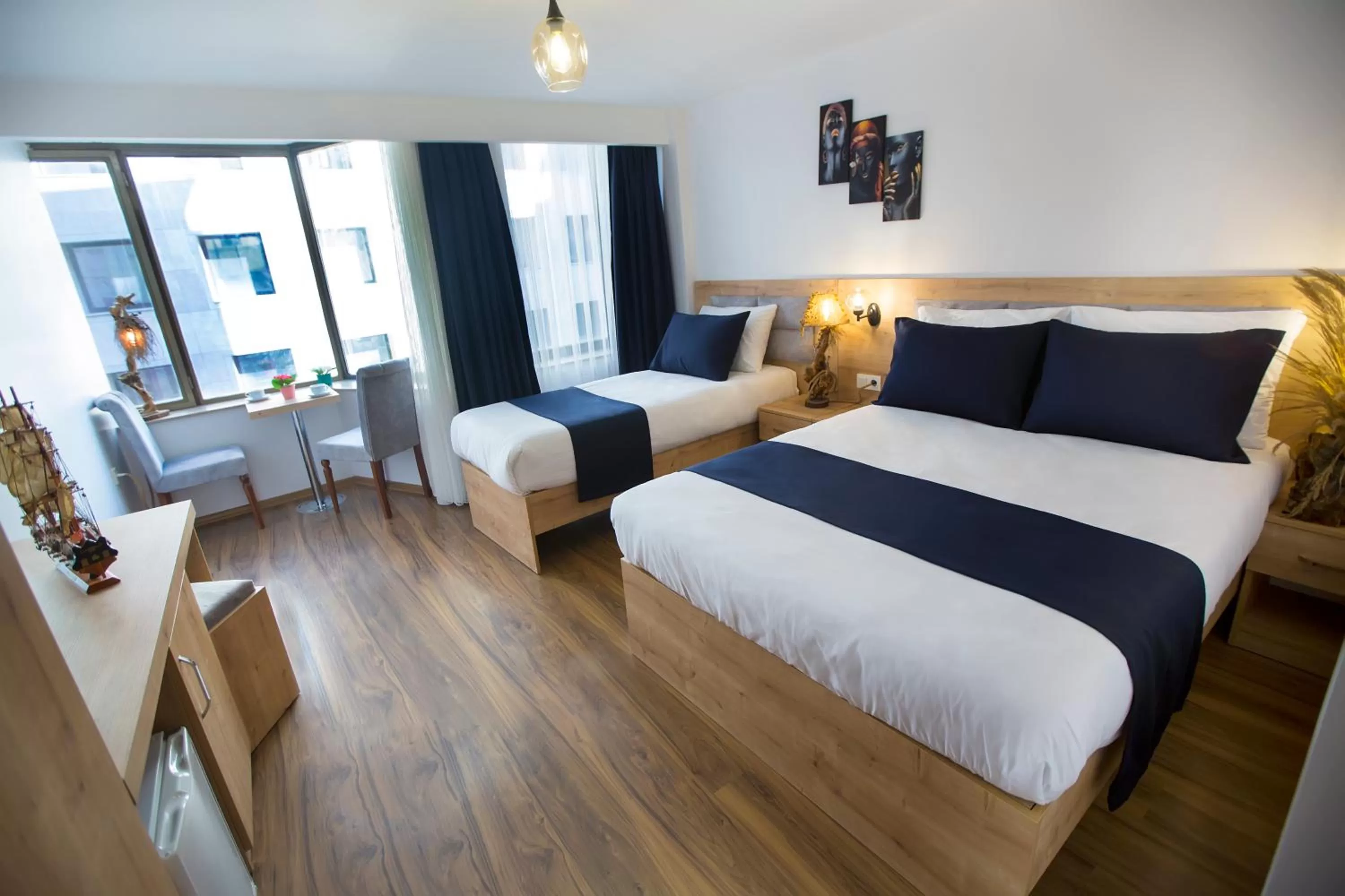 Deluxe Triple Room in Golden Street Hotel