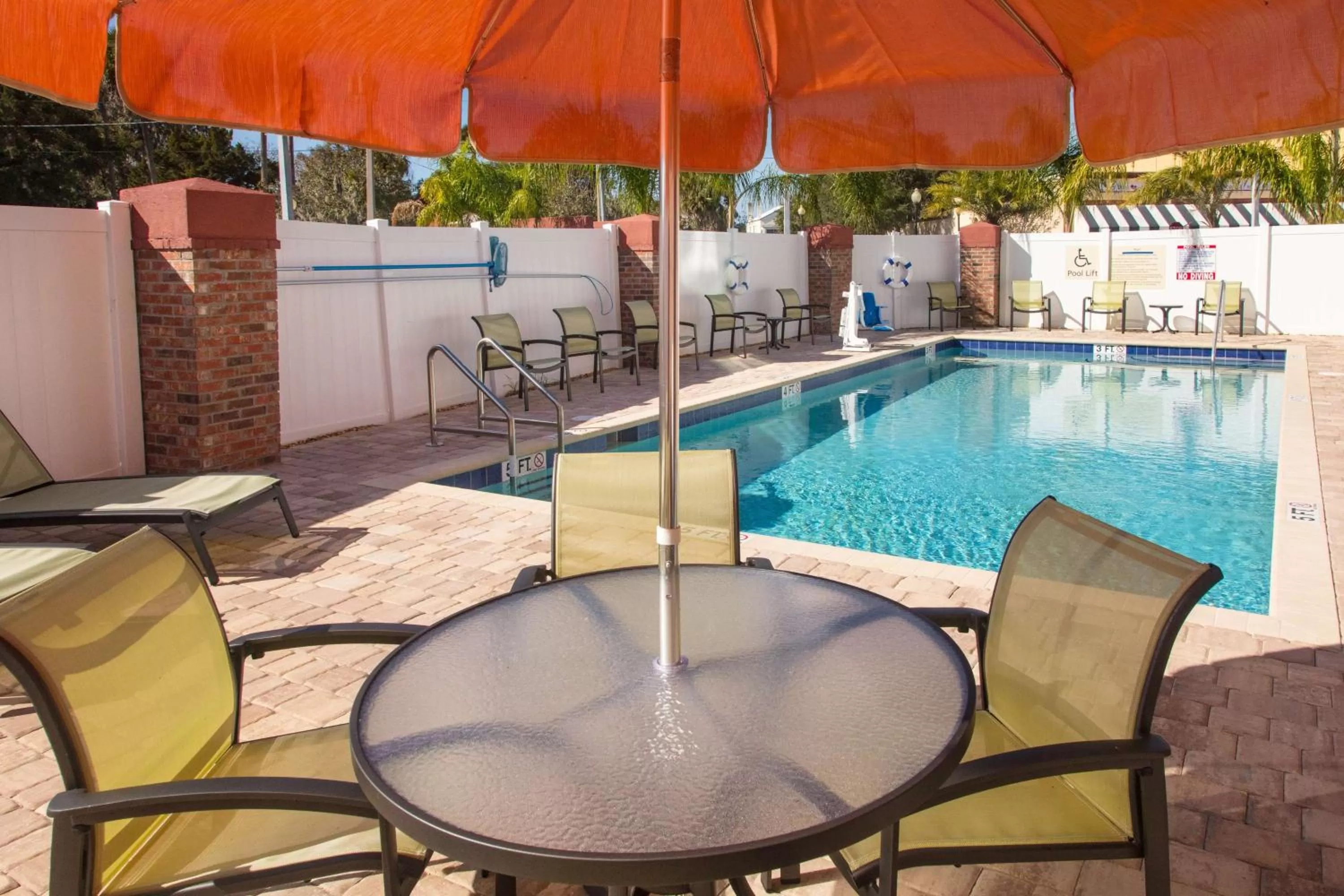 Pool view in Hampton Inn - Palatka