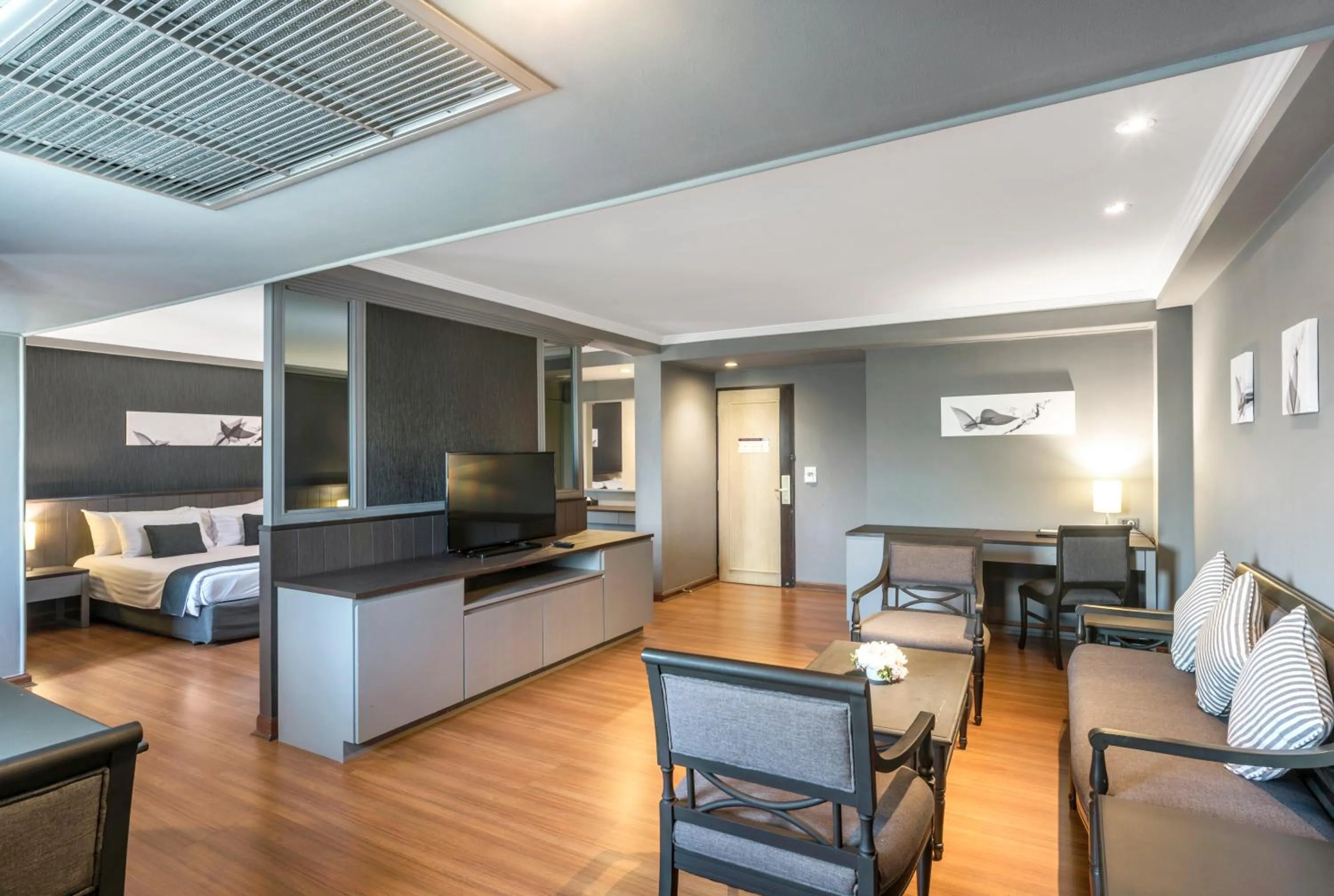 Executive Suite in SC Park Hotel