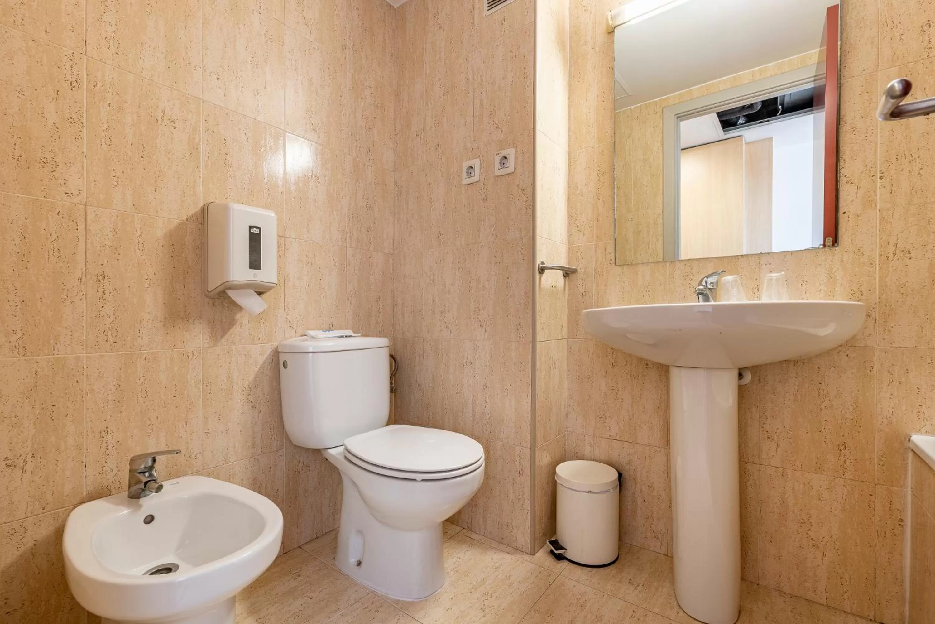 Double Room - single occupancy in Hotel Basic