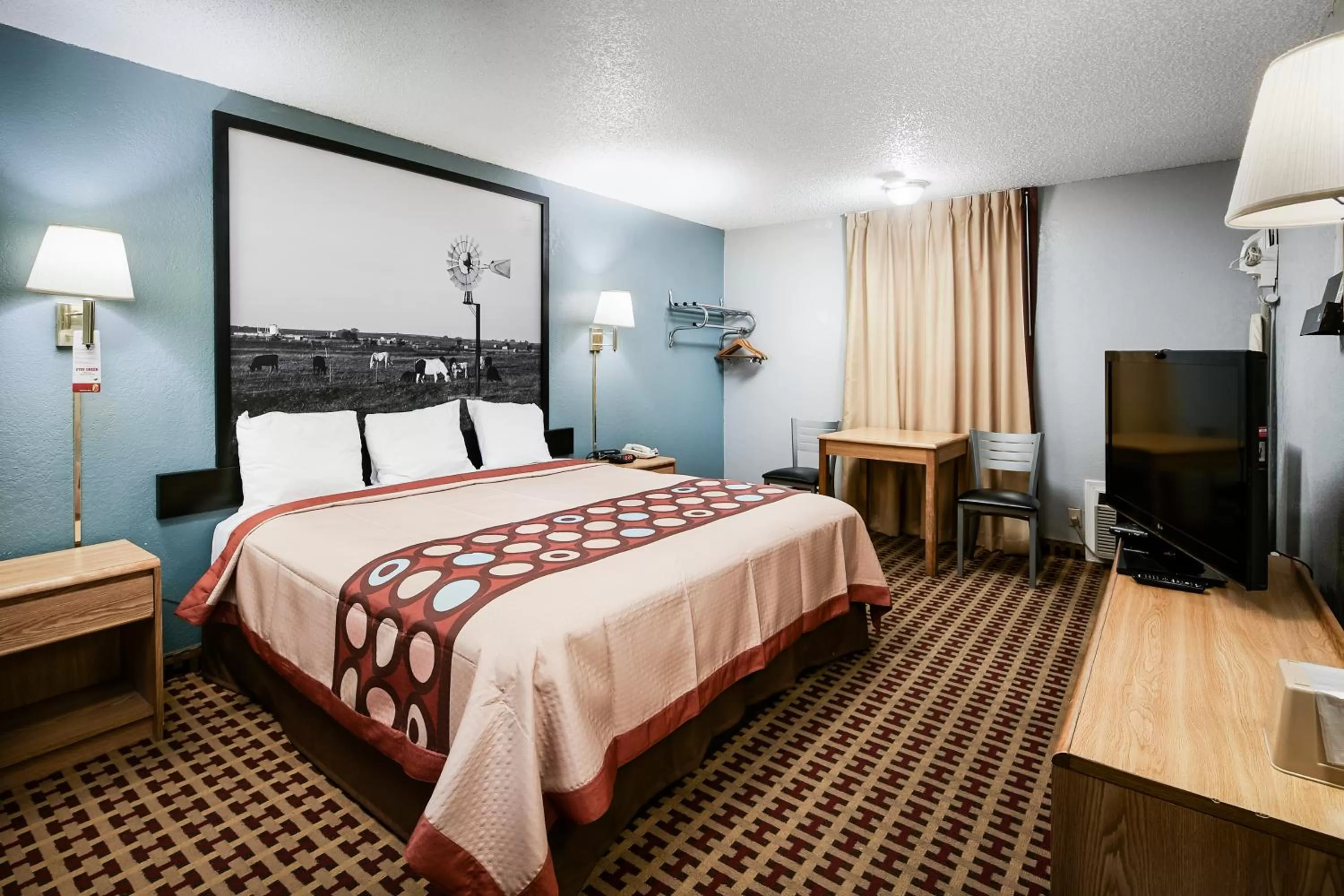 King Room - Mobility Access/Non-Smoking in Super 8 by Wyndham Elk City