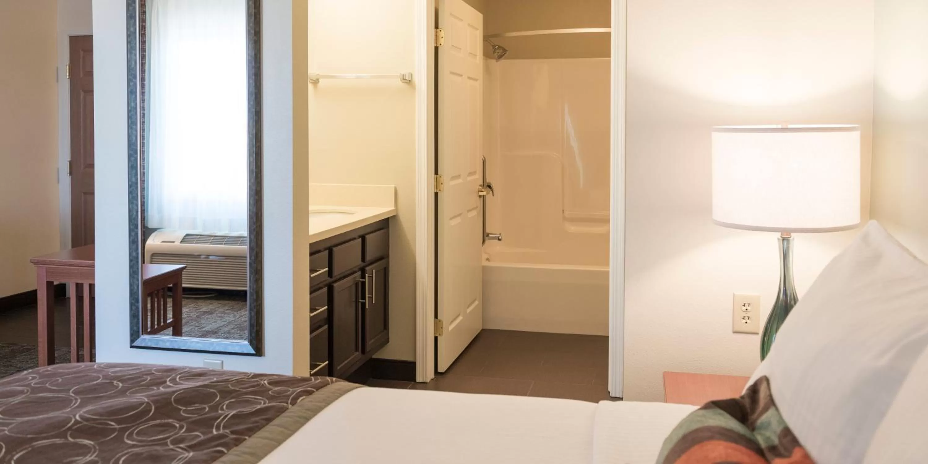 Queen Room - Hearing Accessible - Non-Smoking in Staybridge Suites Fargo by IHG
