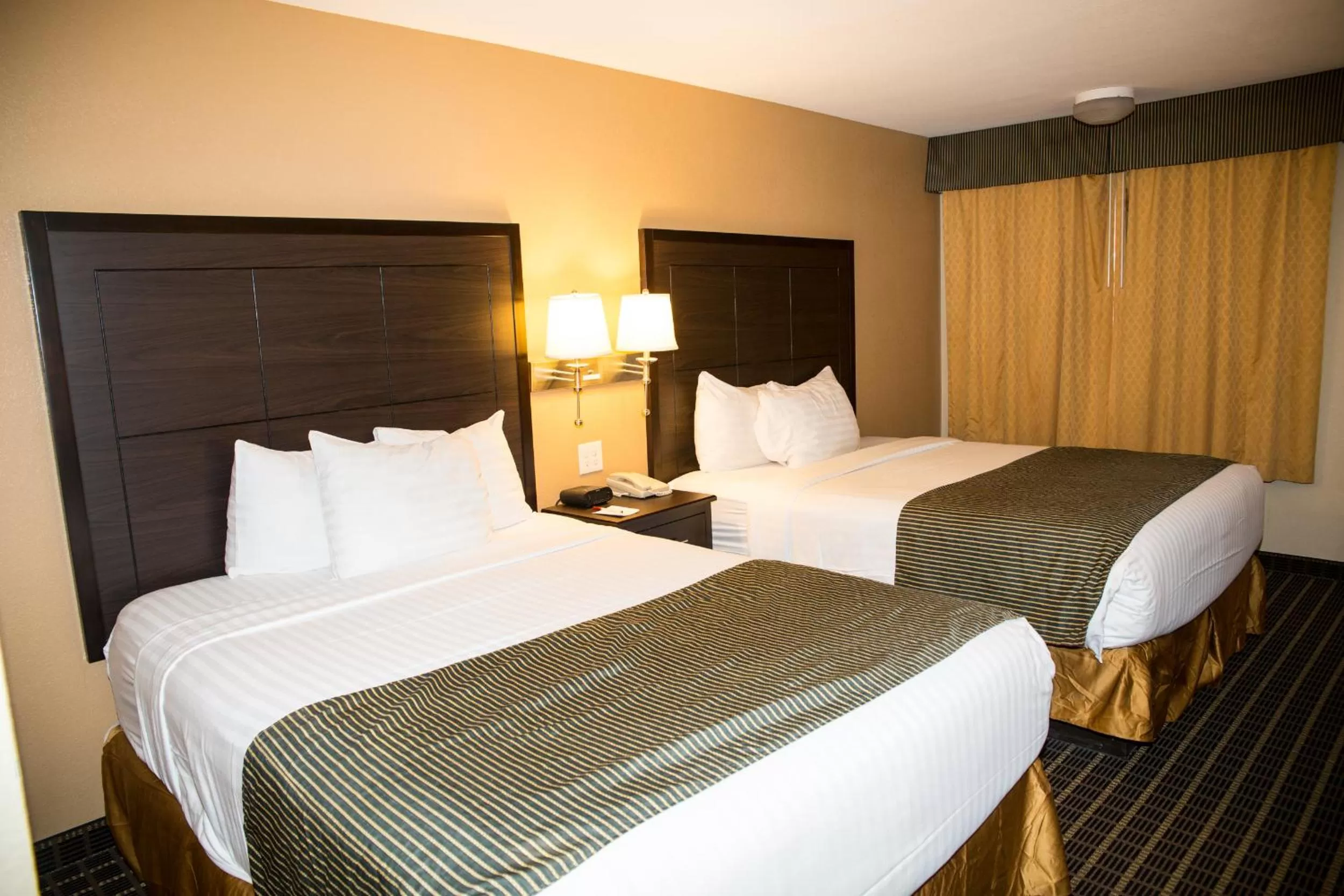 Twin Room with 2 Queen Beds, Non-Smoking in Ramada by Wyndham Flagstaff East