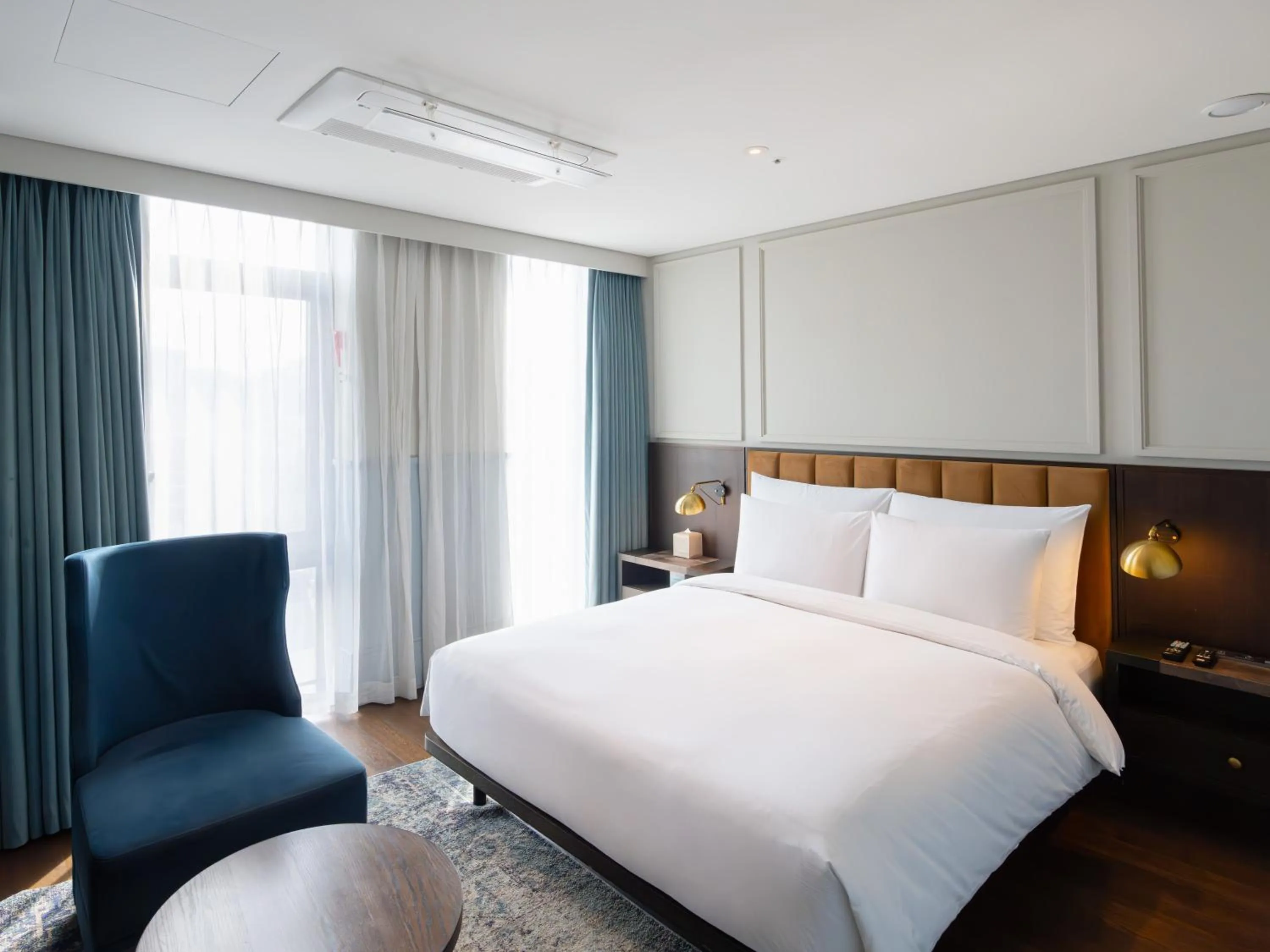 Boutique 1 King in Hotel Crescendo Seoul