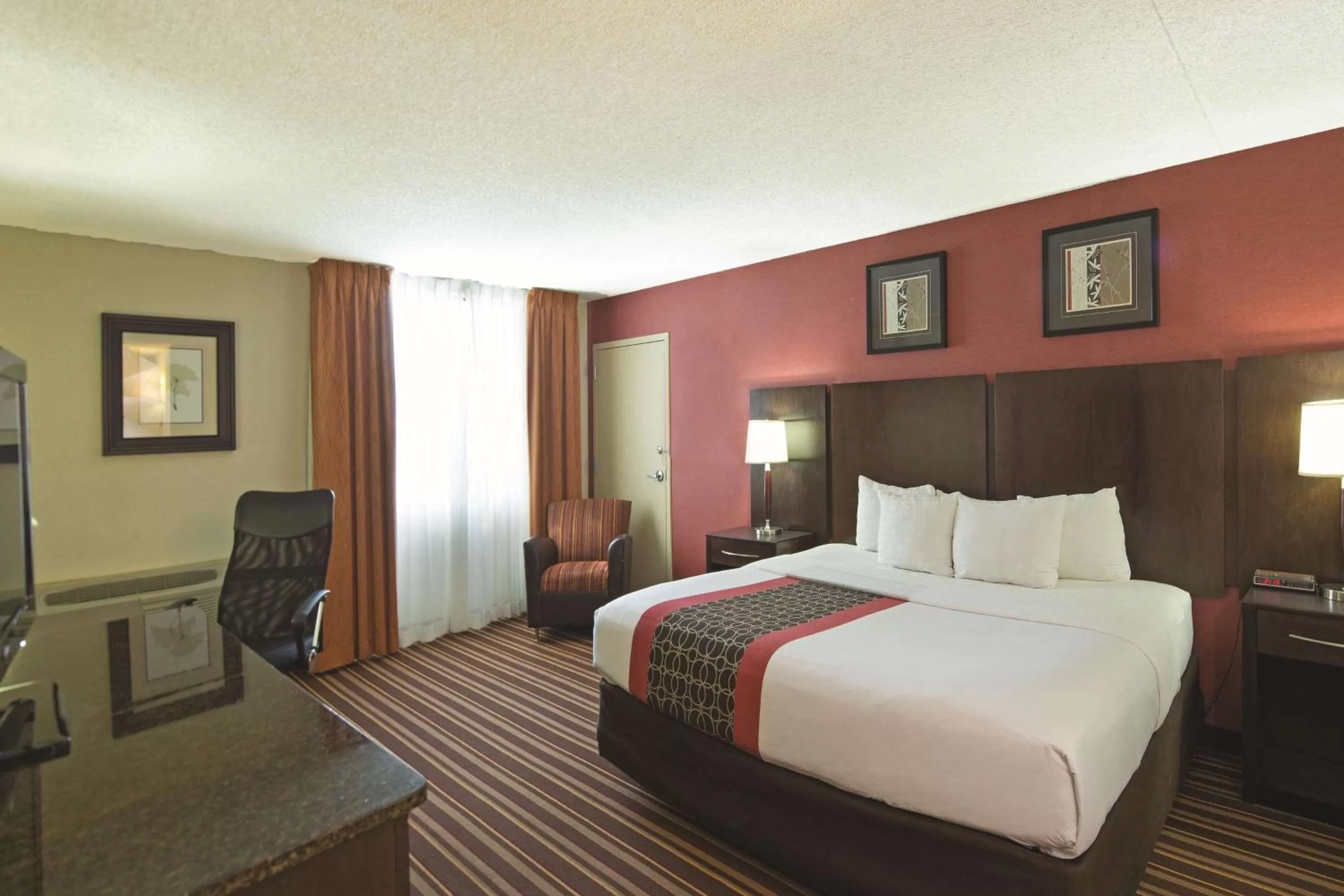 2 Double Beds, Mobility Access, Room Non-Smoking in La Quinta by Wyndham Salisbury