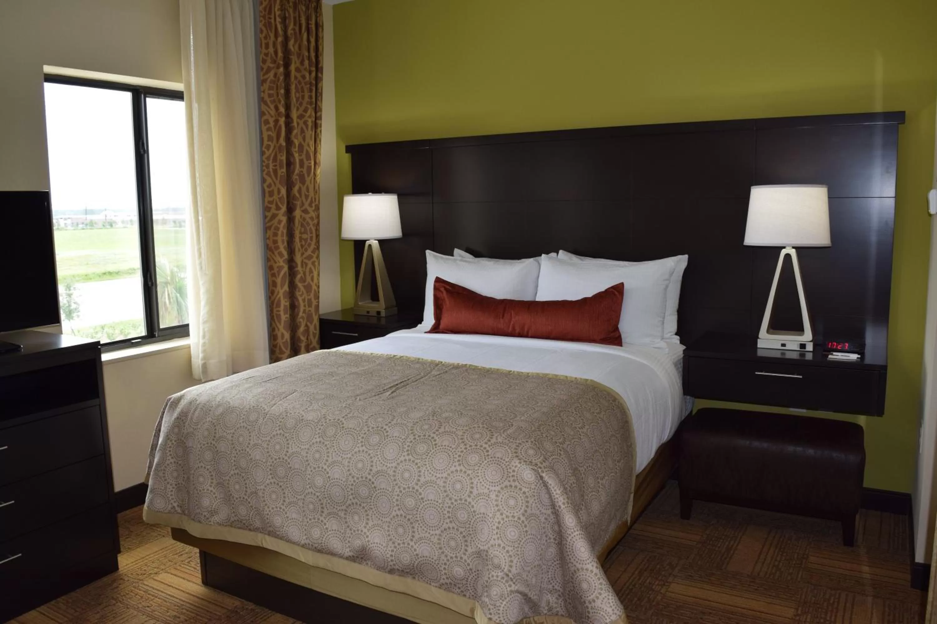 Studio Suite in Staybridge Suites Tomball, an IHG Hotel