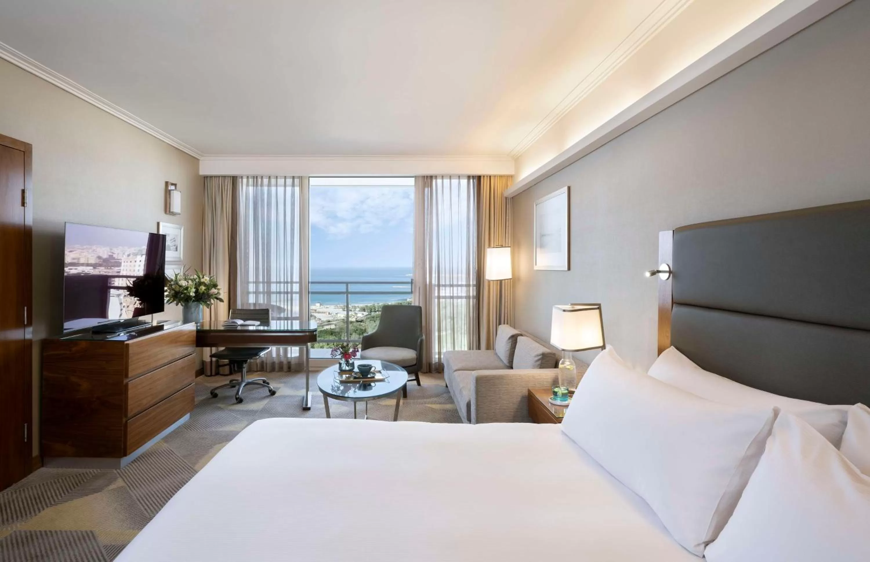 Executive King City Studio with Sea View in Hilton Tel Aviv Hotel